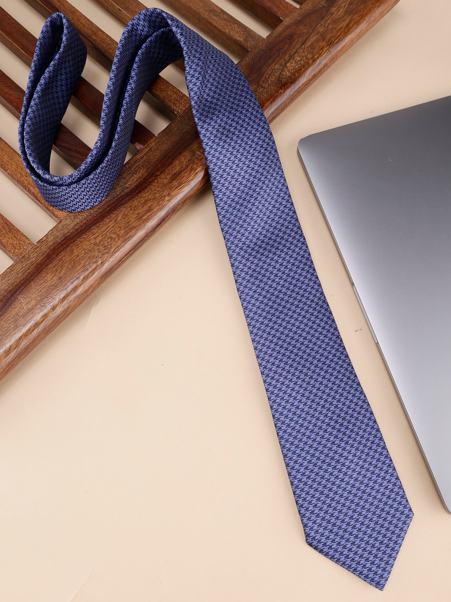 Alvaro Castagnino Blue Coloured Microfiber Necktie for Men