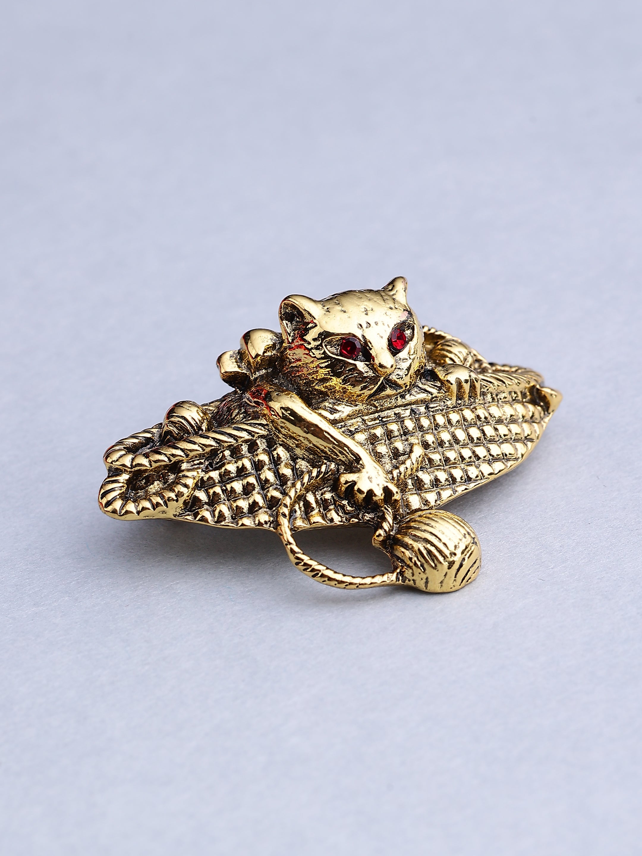Regal Cat with Yarn Ball Brooch