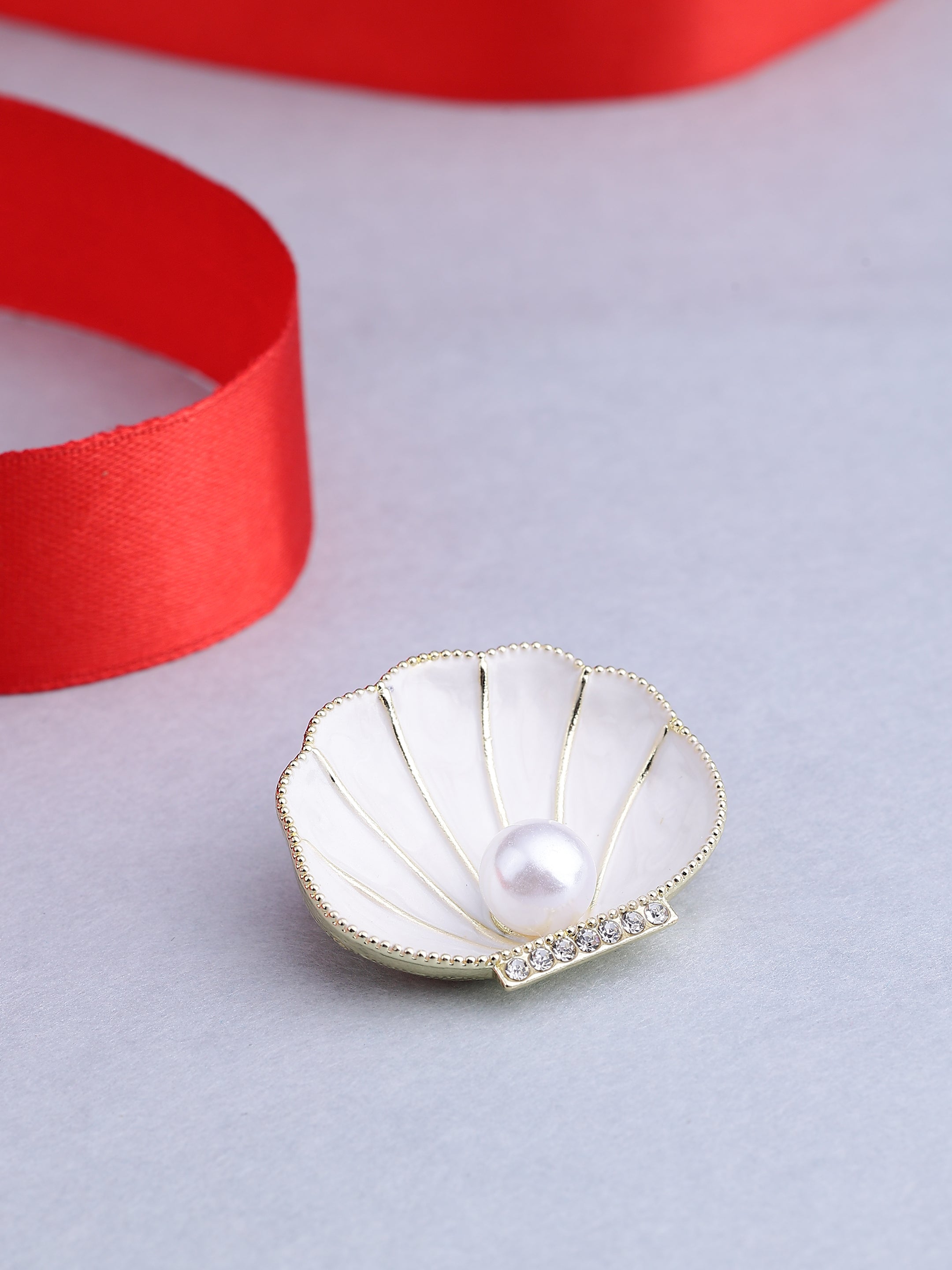 Elegant Pearl Seashell Brooch