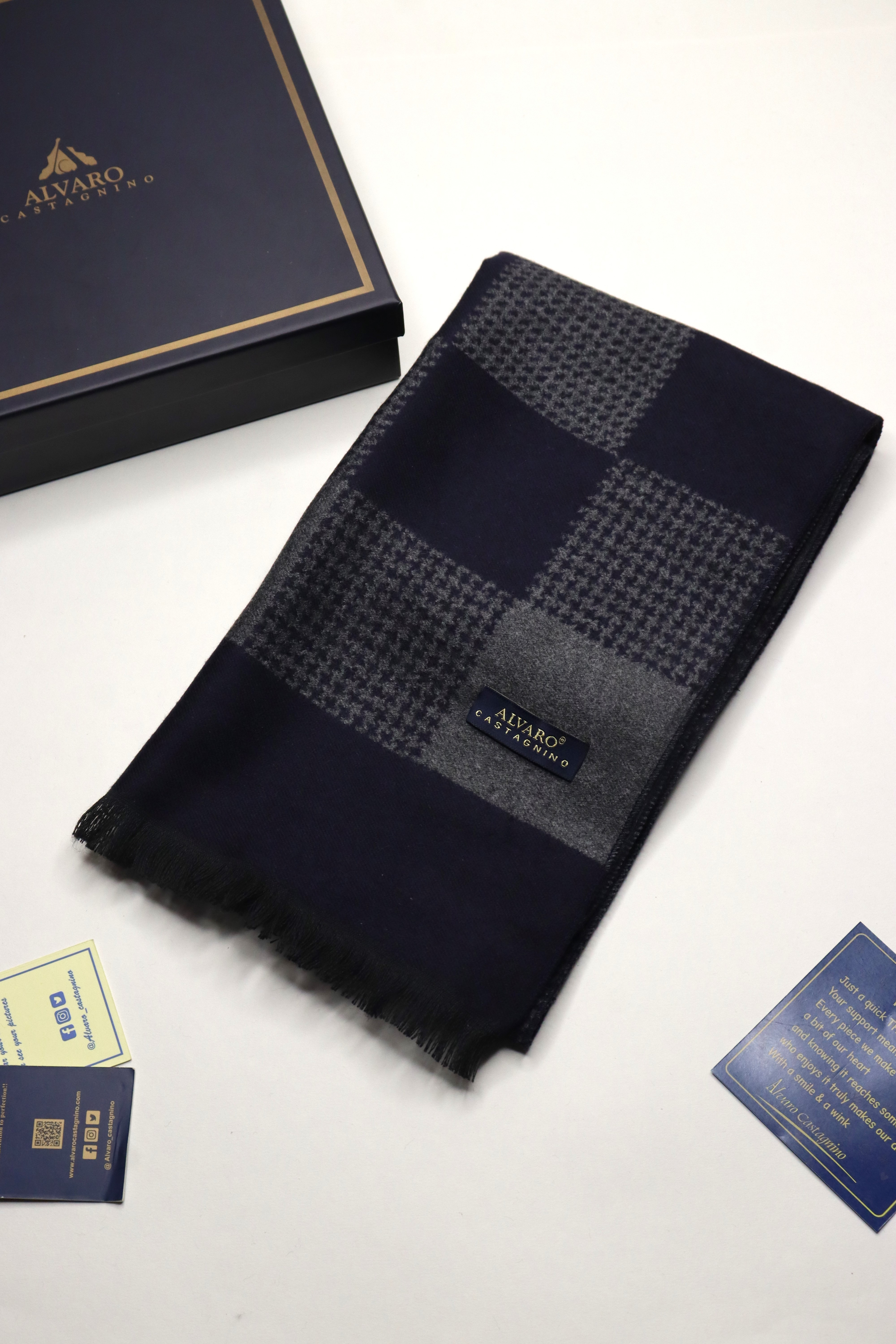 Navy Blue & Grey Self-Design Houndstooth Checked Muffler