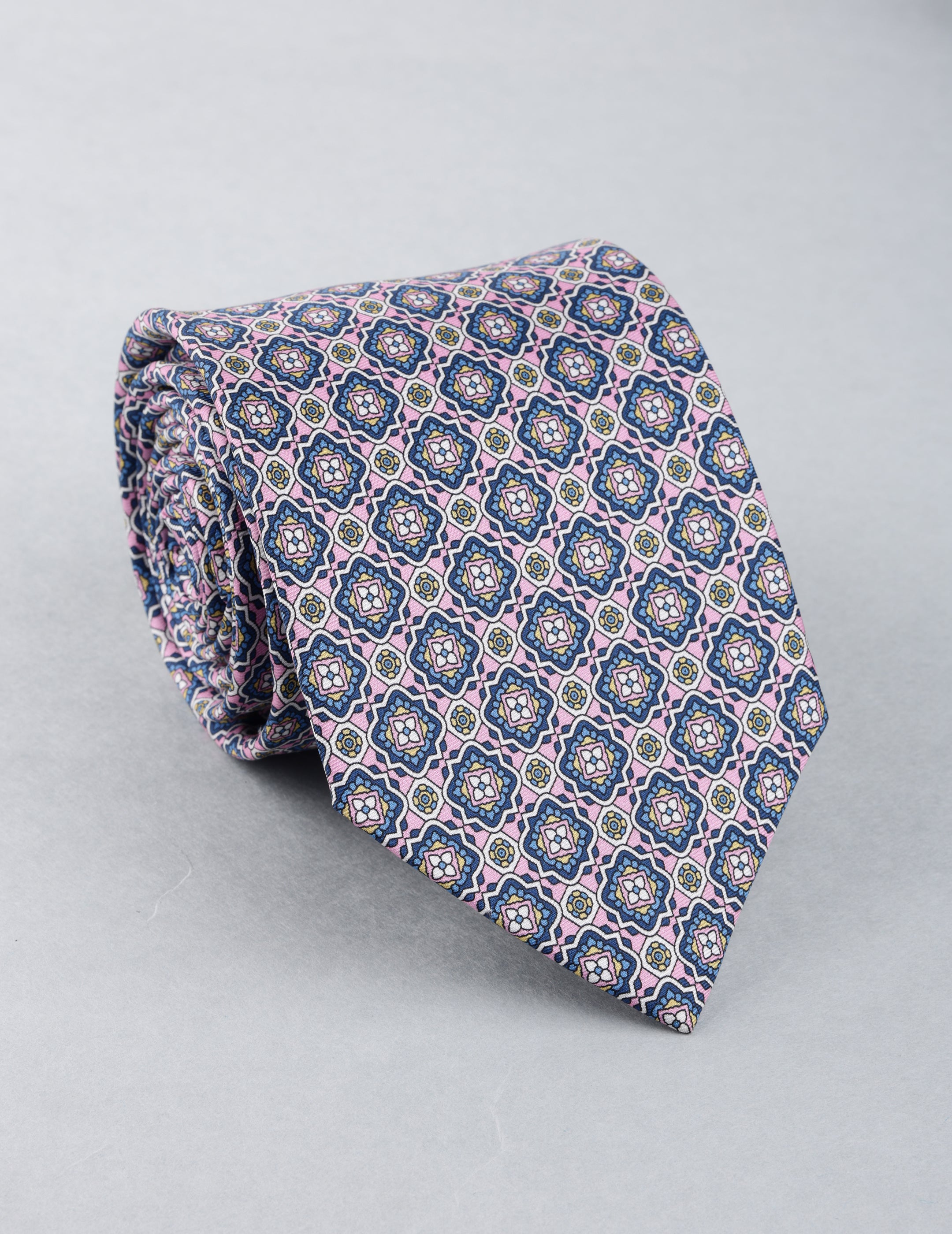 Pink Geometric Pattern Necktie