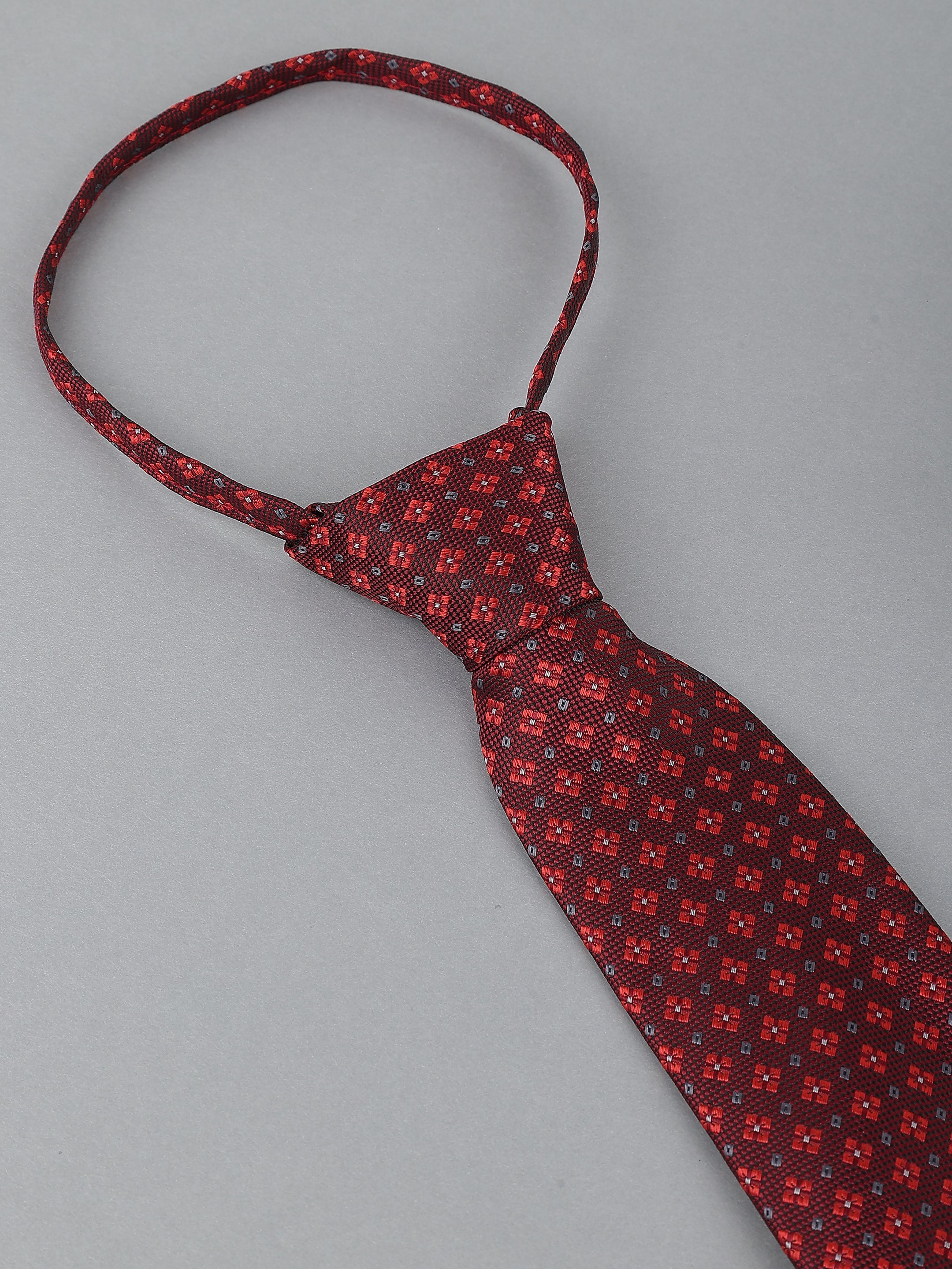 Elegant Maroon Patterned Tie