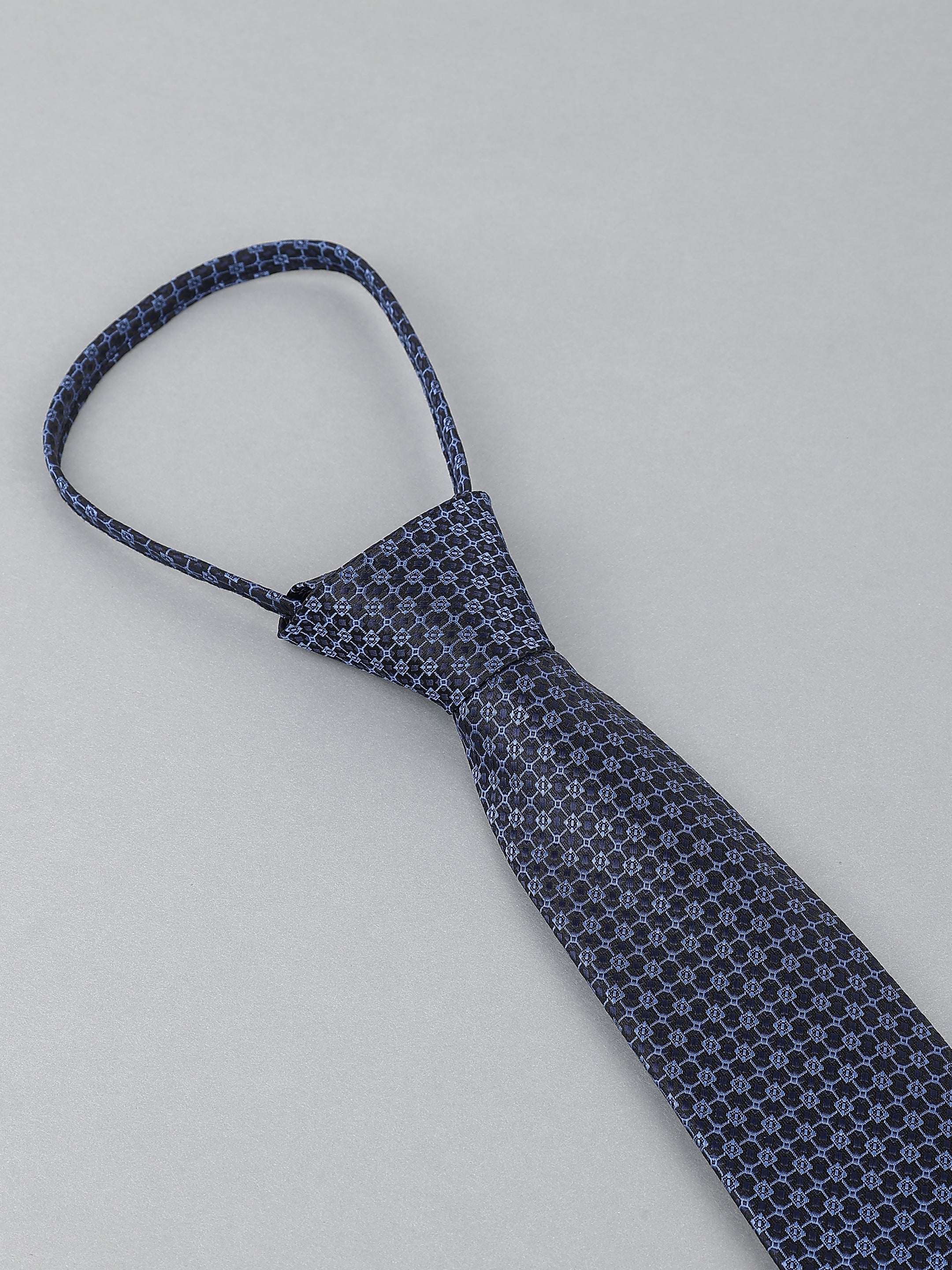 Navy Micro-Geometric Zipper Tie