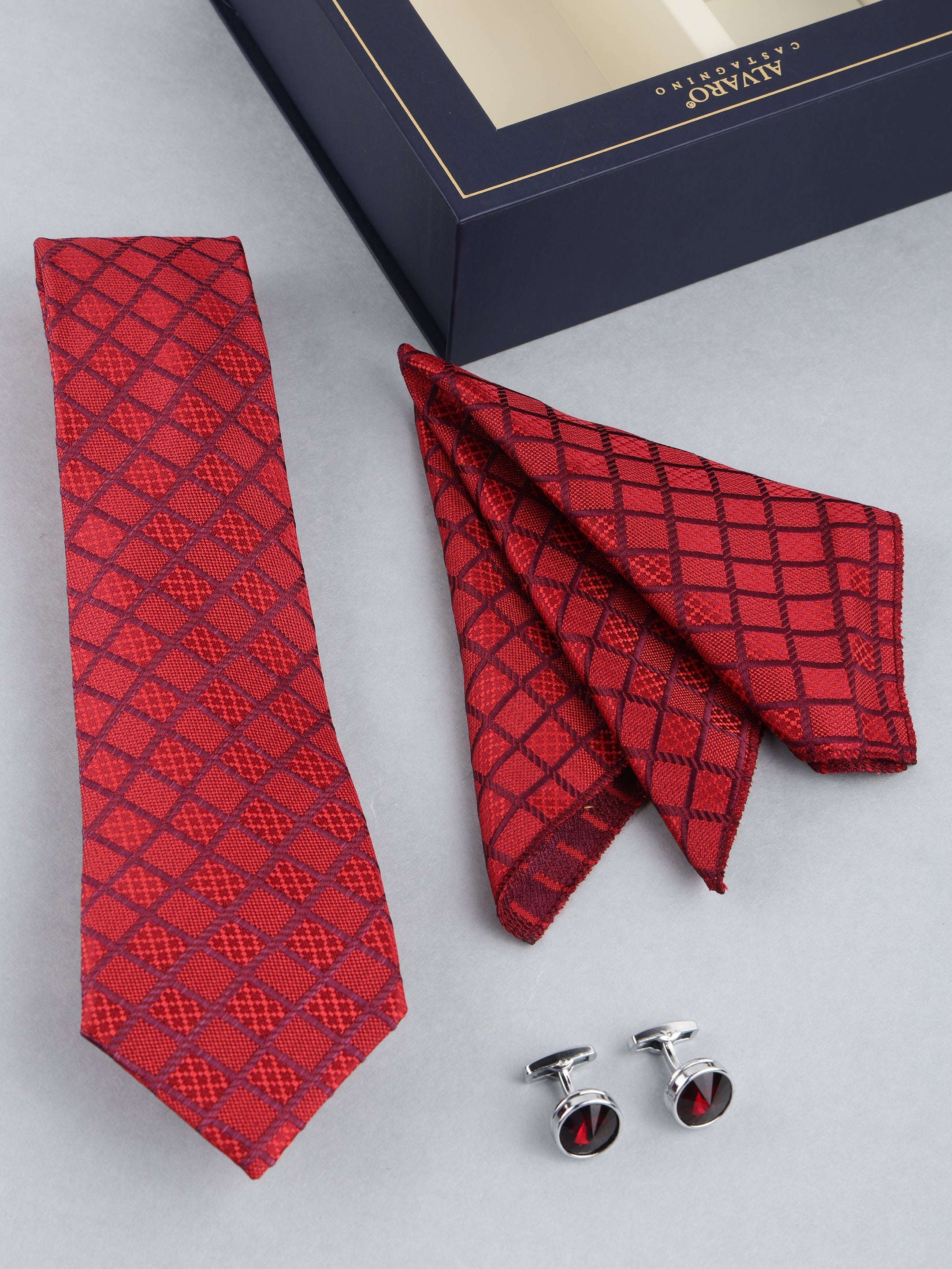 Red Self-Design Necktie Gift Set
