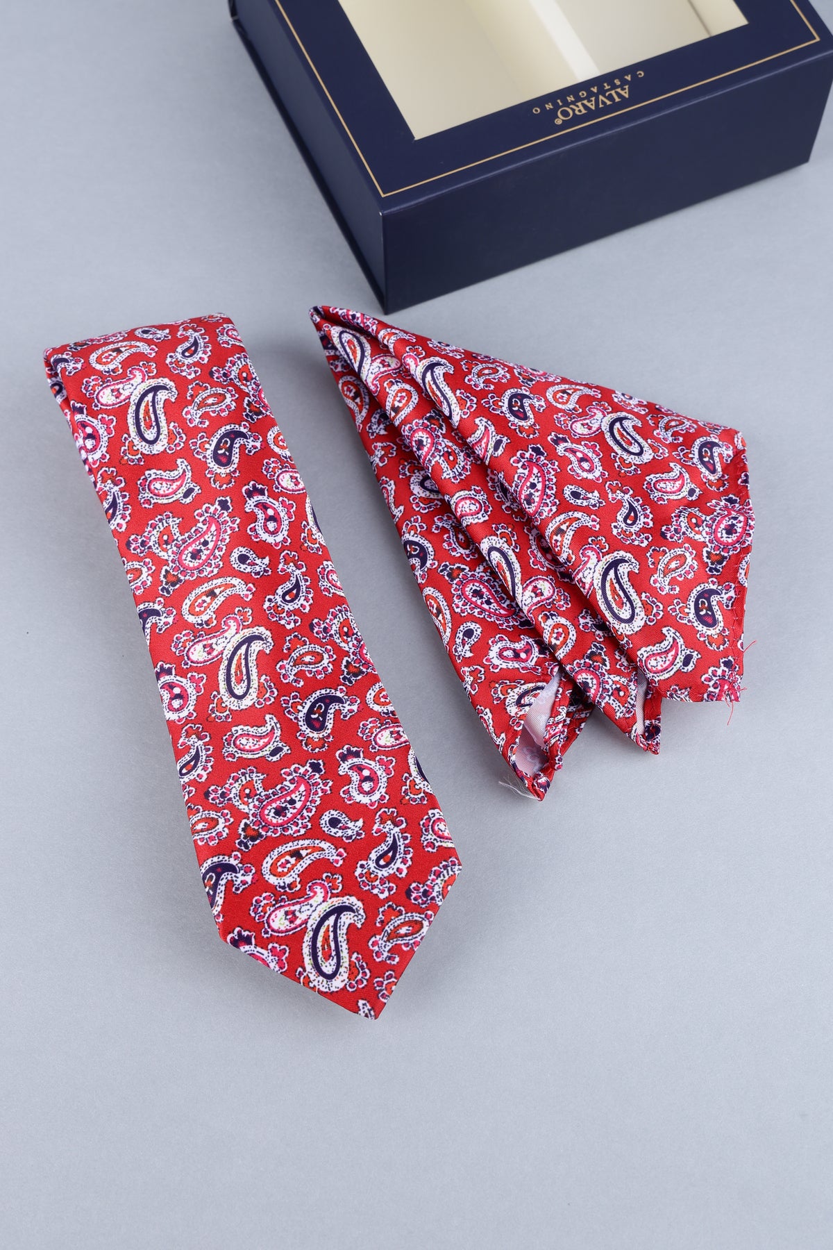 Red Paisley Necktie & Pocket Square Gift Se