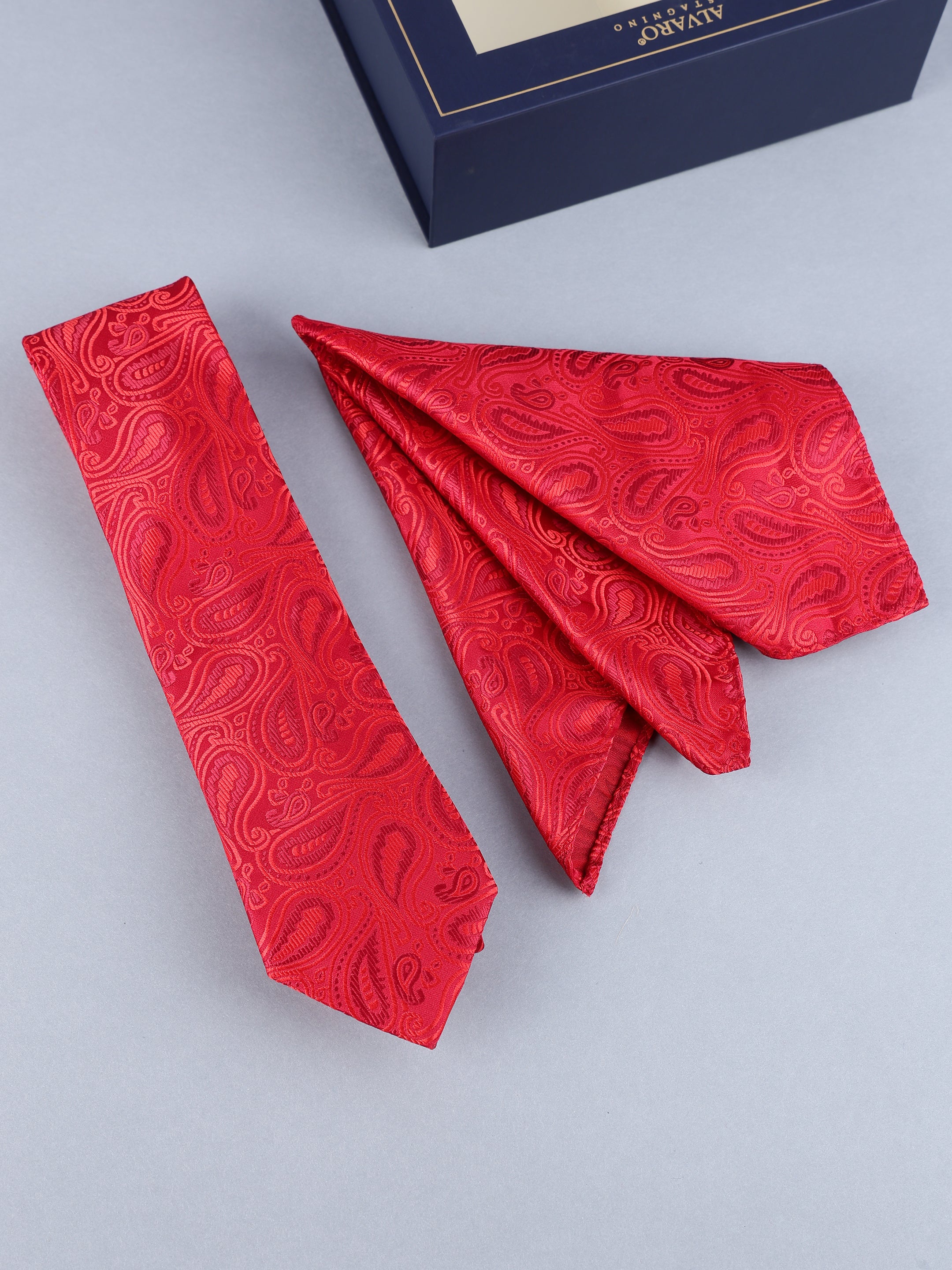 Red Paisley Necktie Gift Set