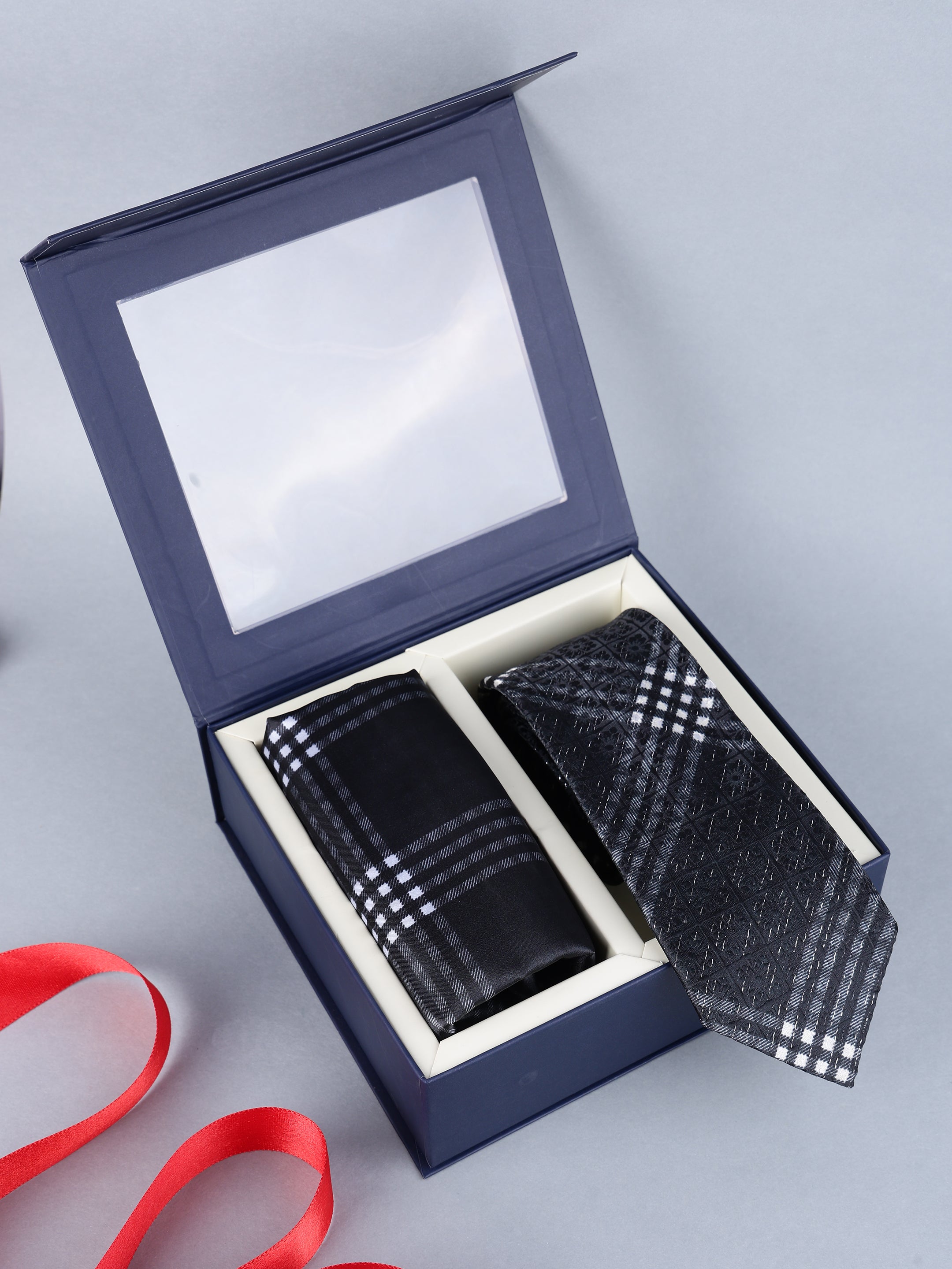 Checkered Necktie & Pocket Square Gift Set