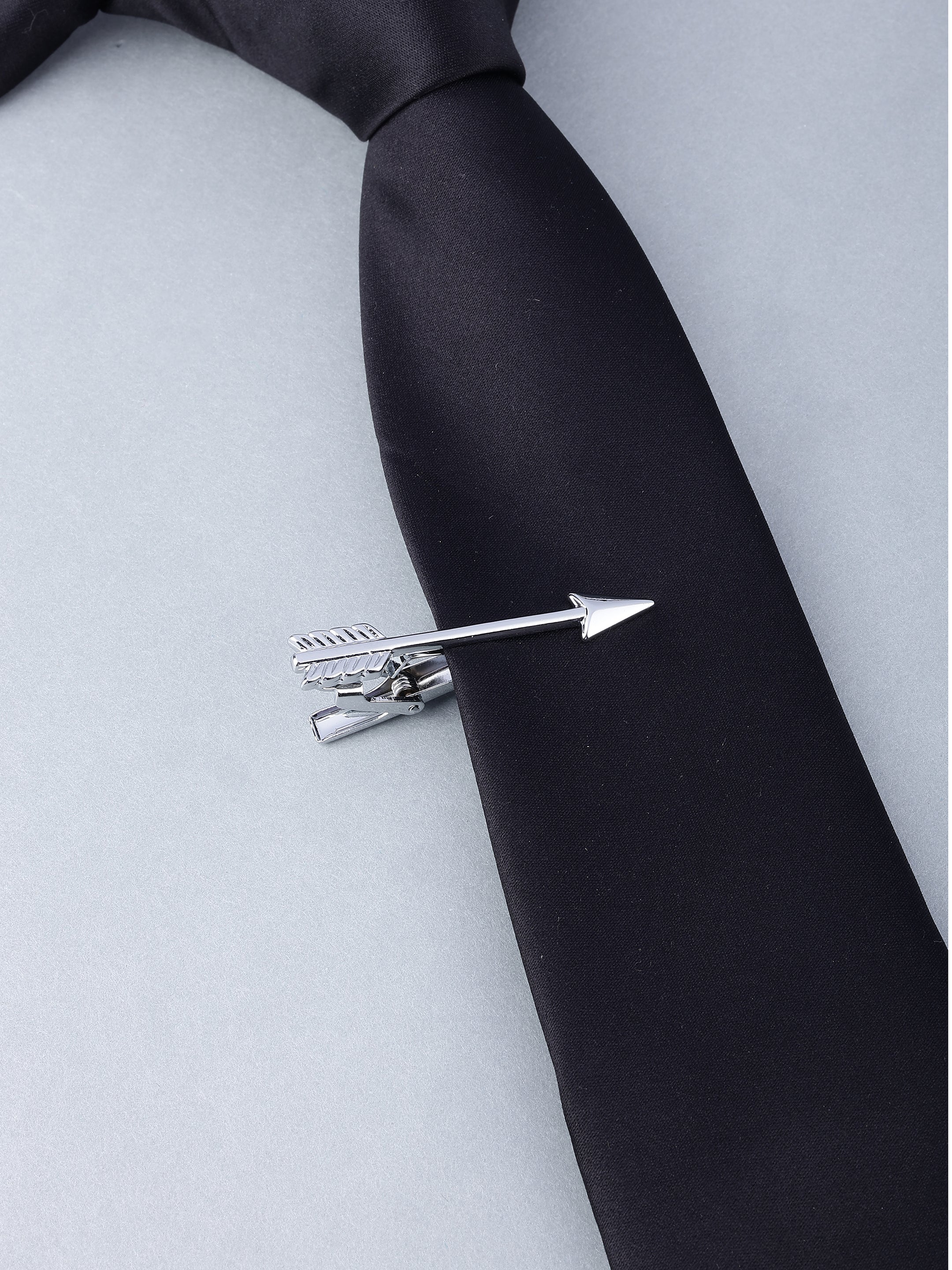 Silver Toned Arrow Shaped Tie Bar