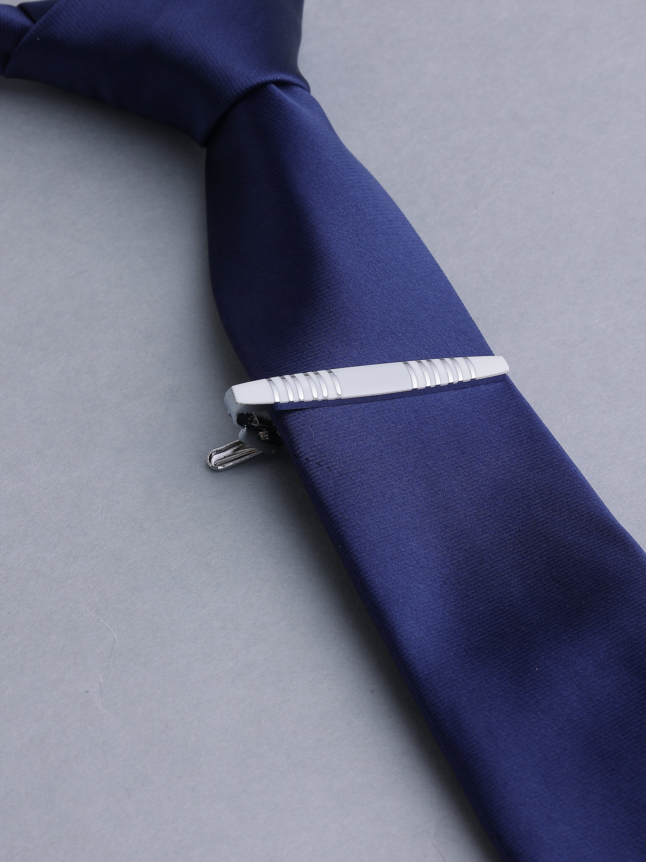 Silver Enamel Ribbed Accent Tie Pin