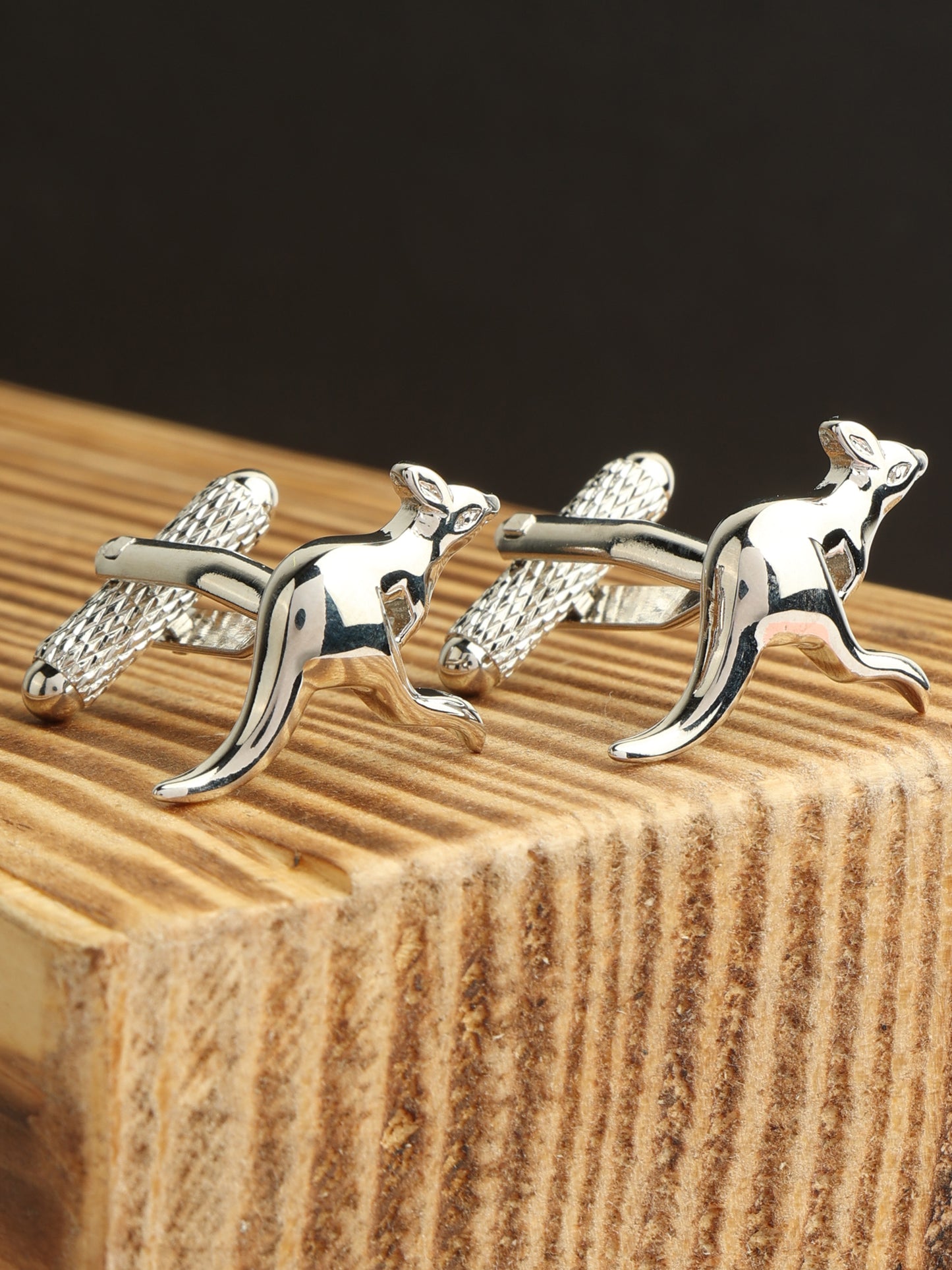 Alvaro Castagnino Silver Coloured Kangaroo Shape Fun Cufflink