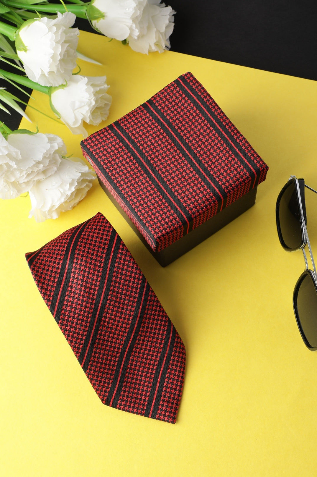 Maroon Houndstooth Striped Necktie