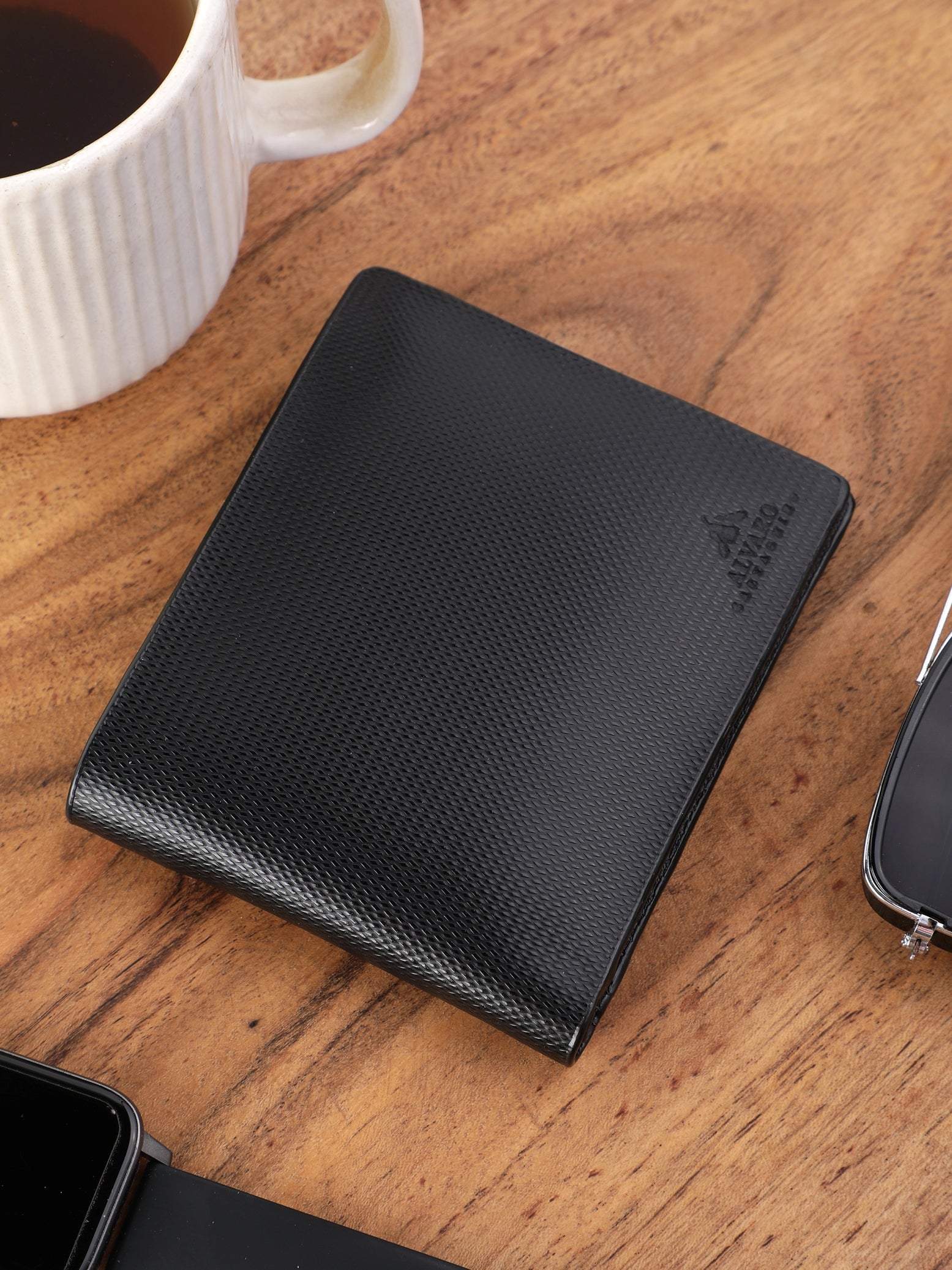 Black Diamond Lattice Textured Leather Wallet