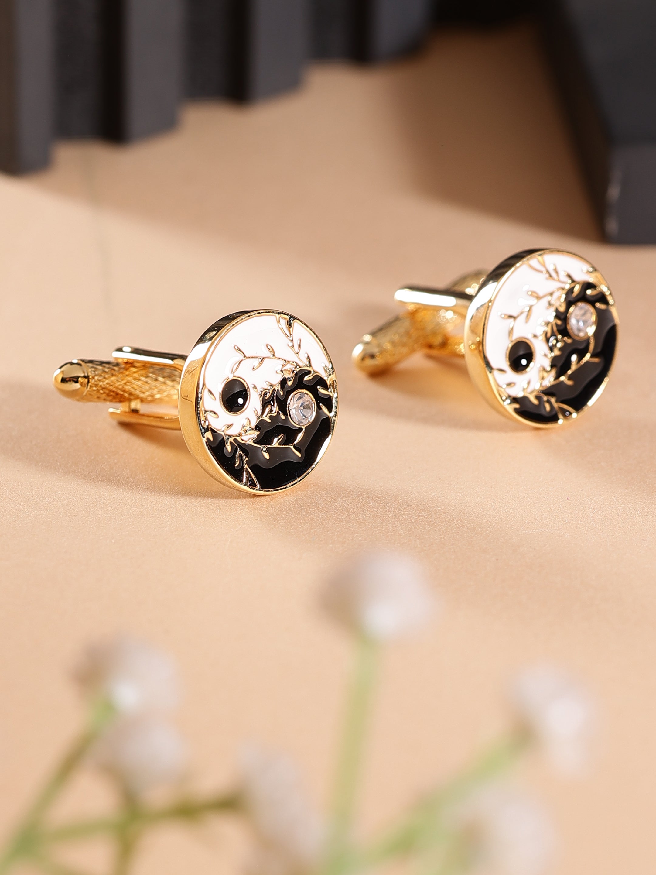 Alvaro Castagnino Black & White Coloured Cufflink for Men