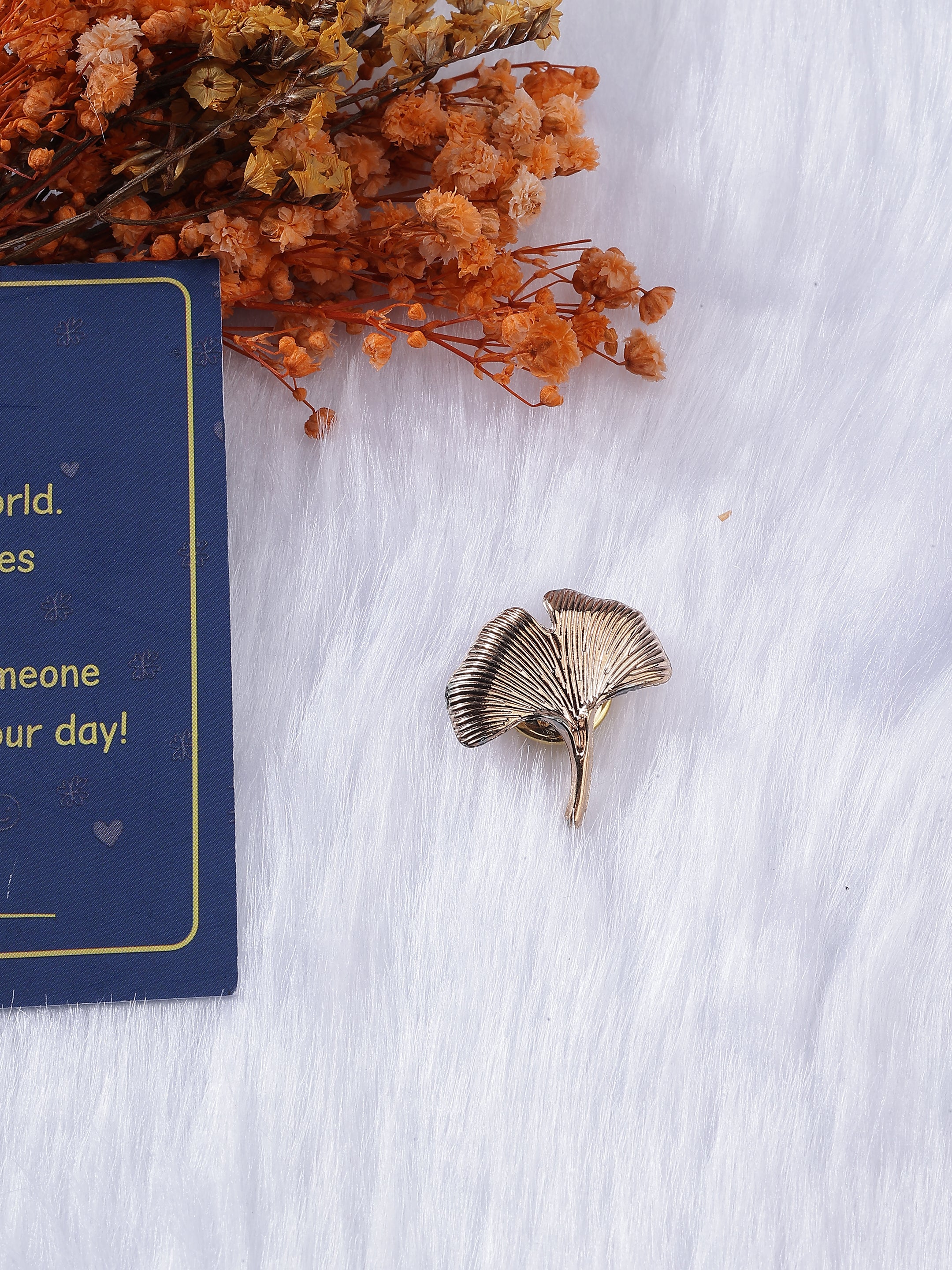 Polished Gold-Toned Gingko Leaf Pin