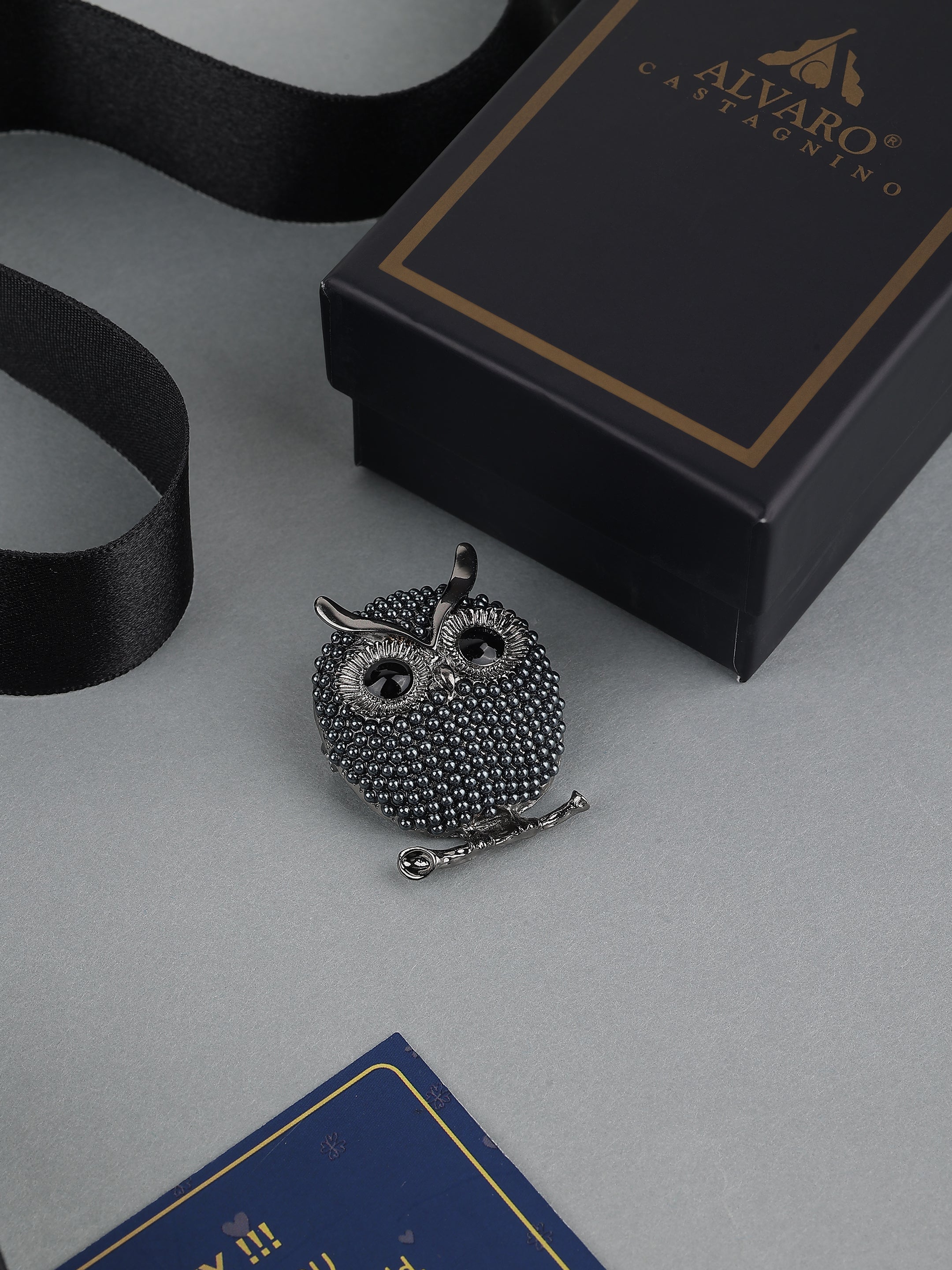 Owl Design Metallic Brooch
