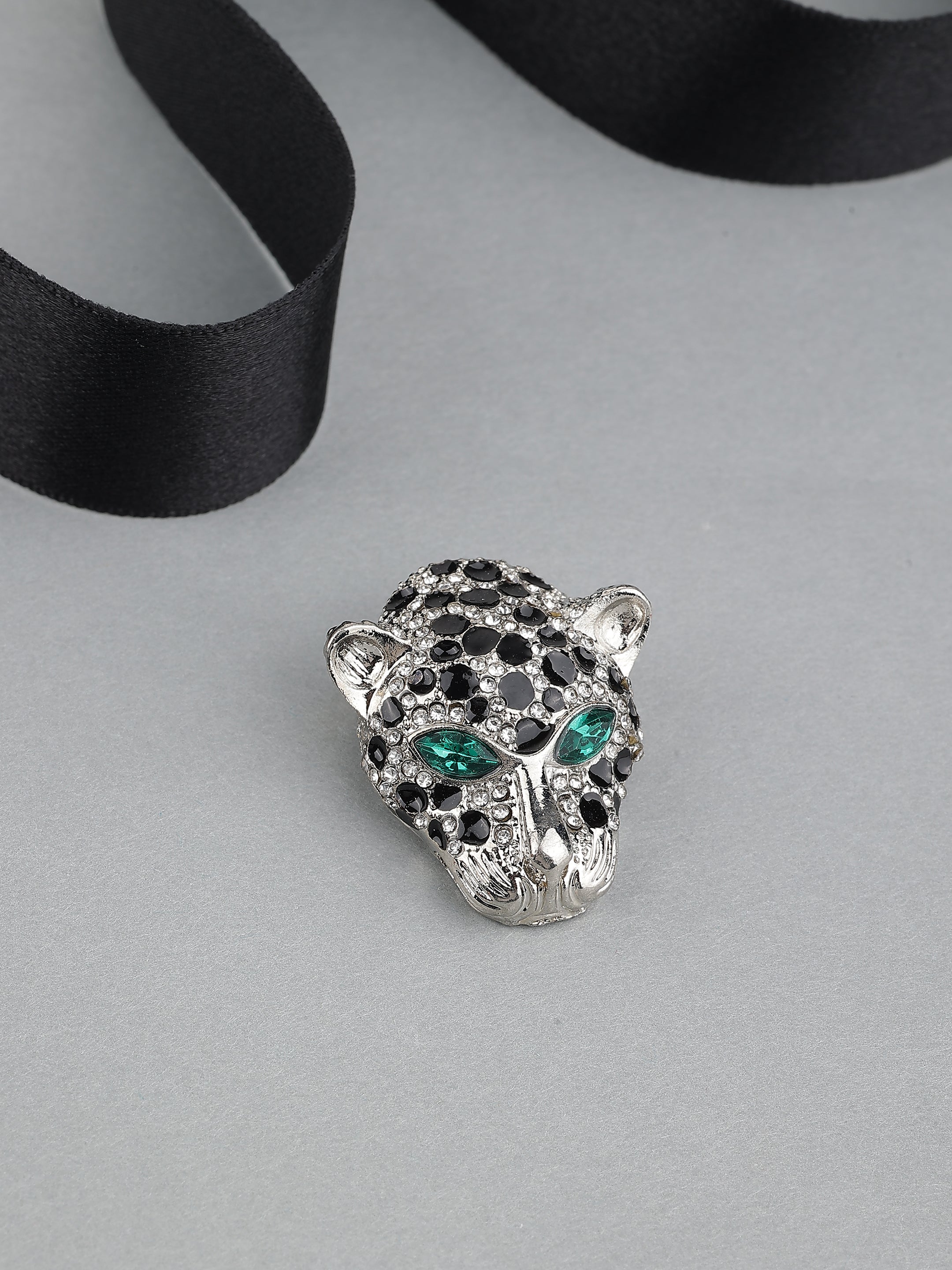 Leopard Face Stone Studded Brooch