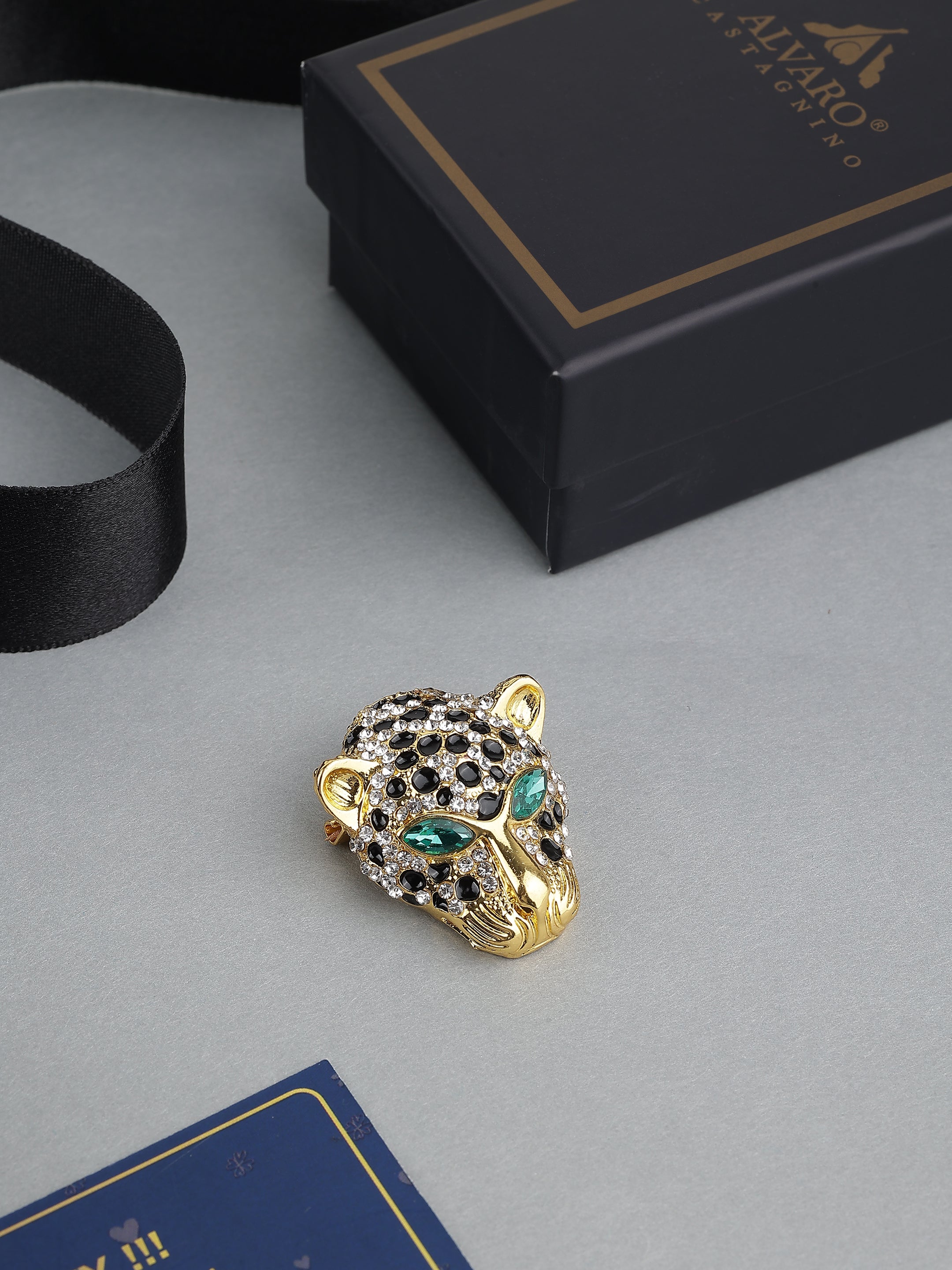 Leopard Face Stone Studded Brooch