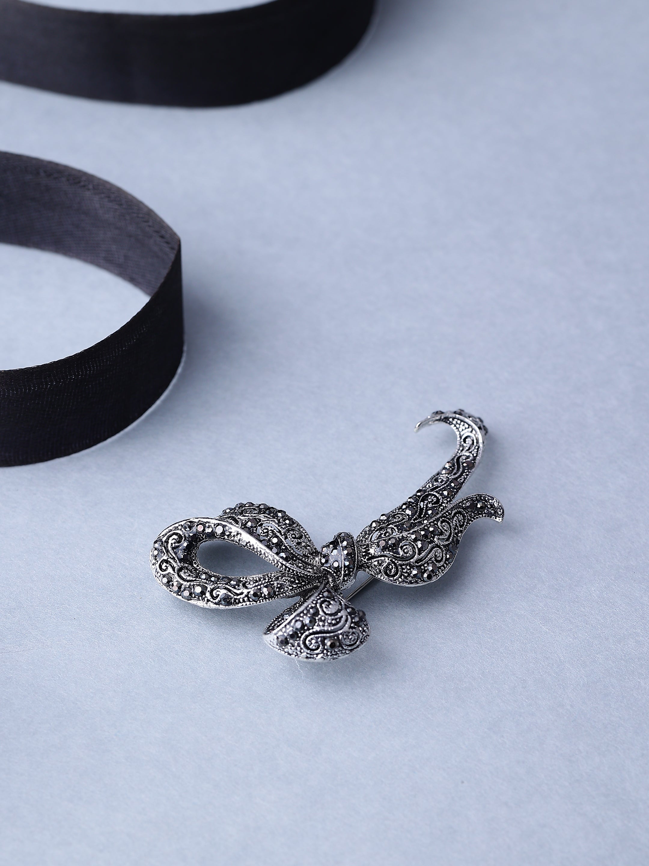 Silver Marcasite Ribbon Bow Brooch