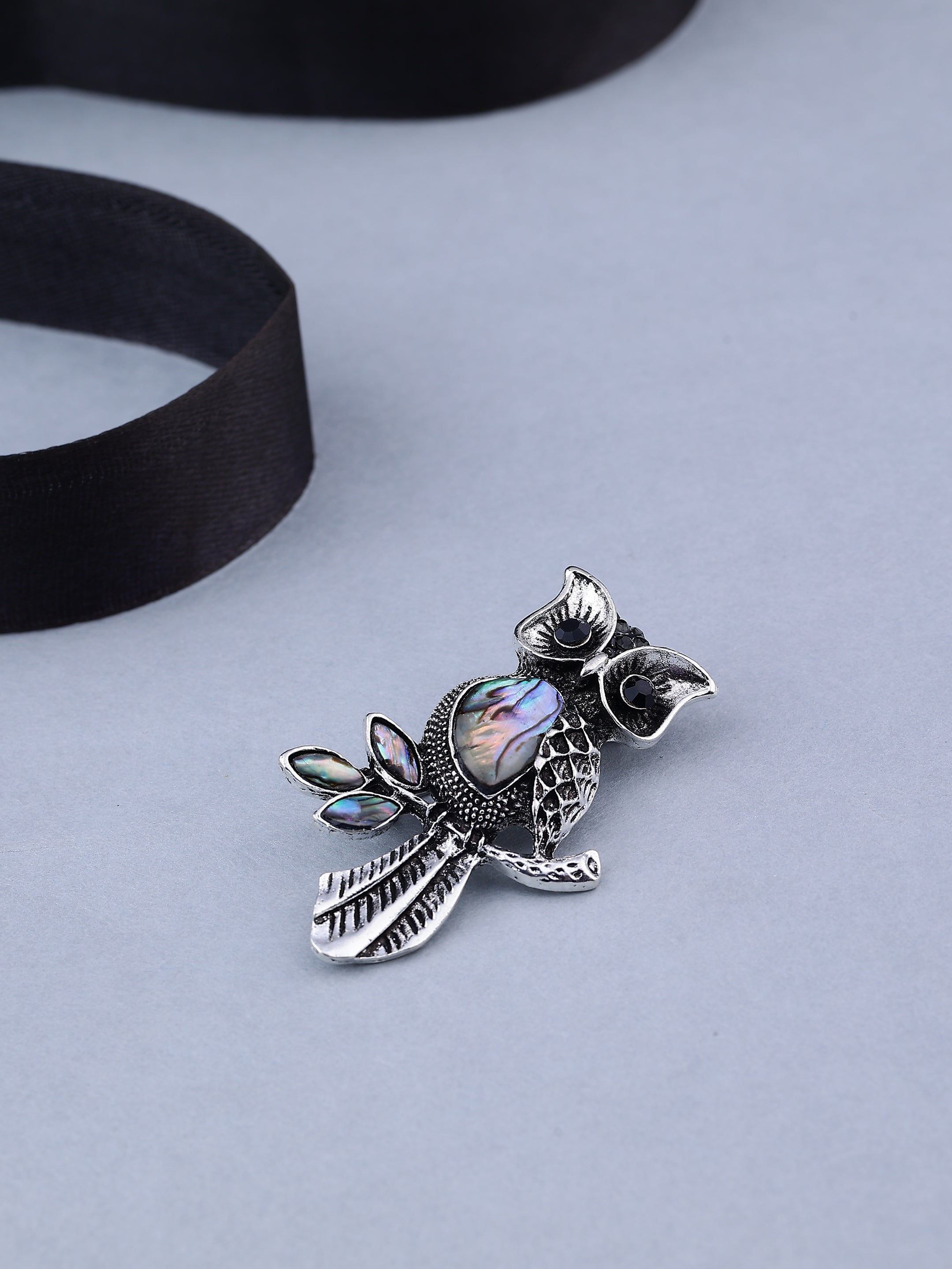 Silver Regal Owl Brooch