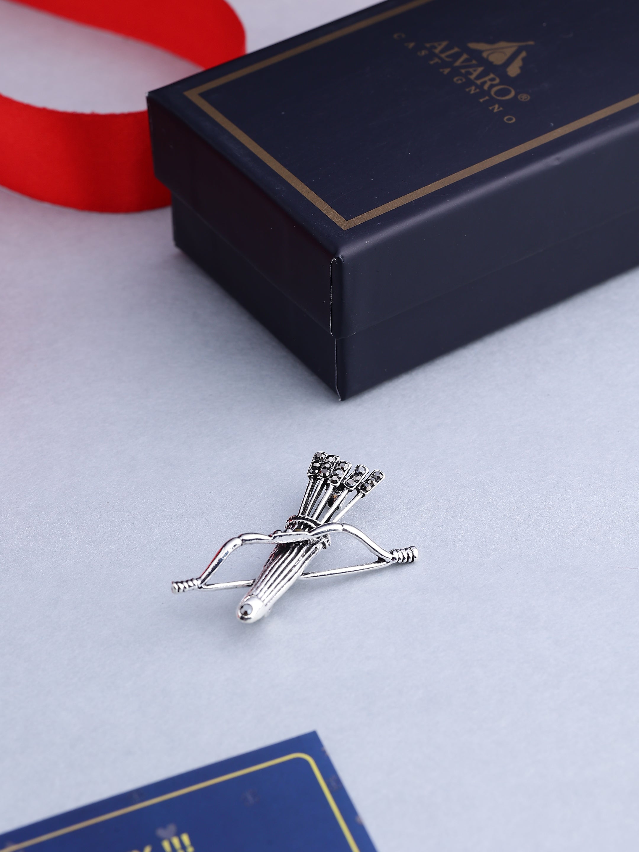 Classic Bow & Arrow Brooch