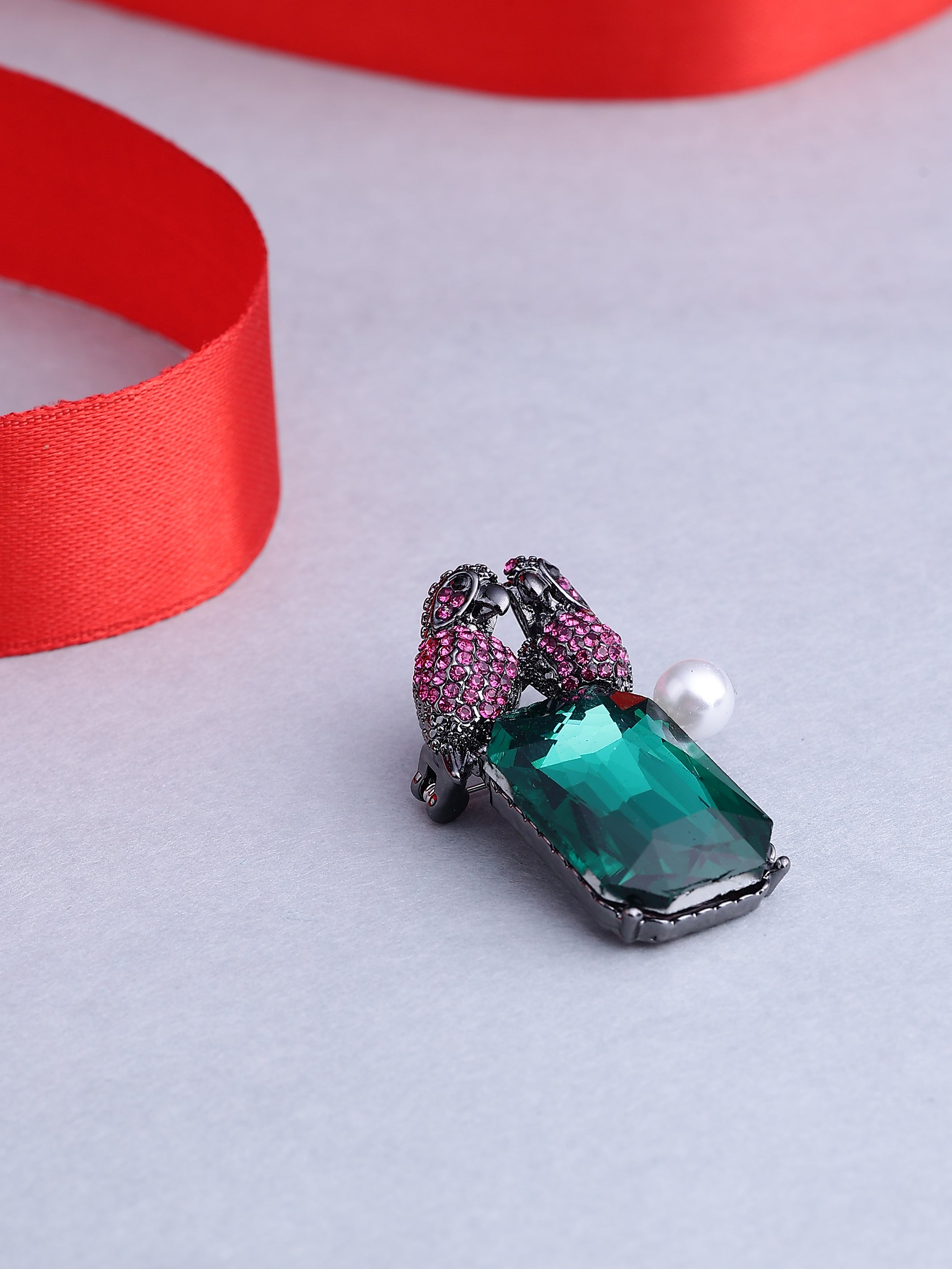 Majestic Crystal Parrot and Pearl Brooch