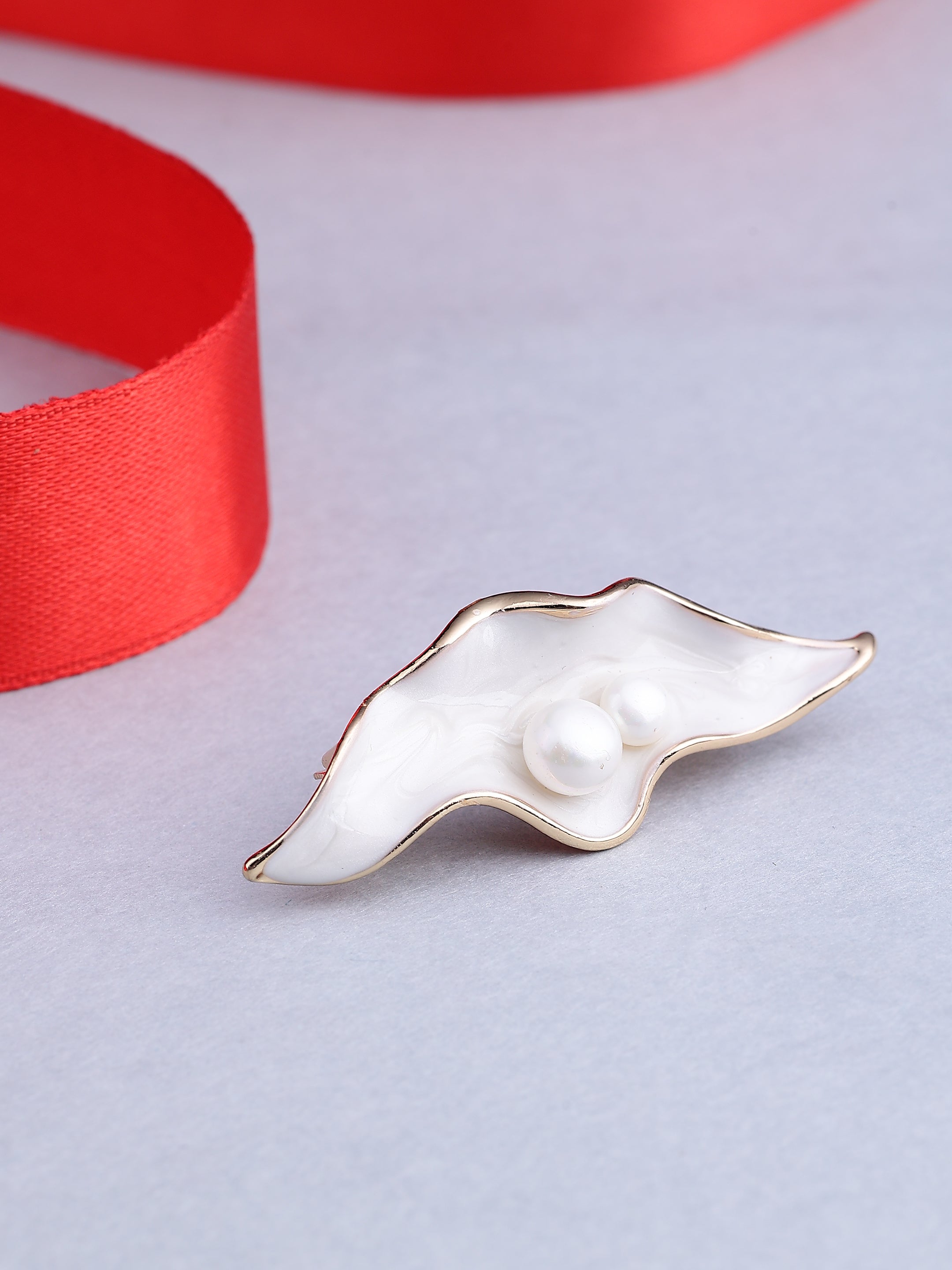 Minimalist Pearl Oyster Brooch