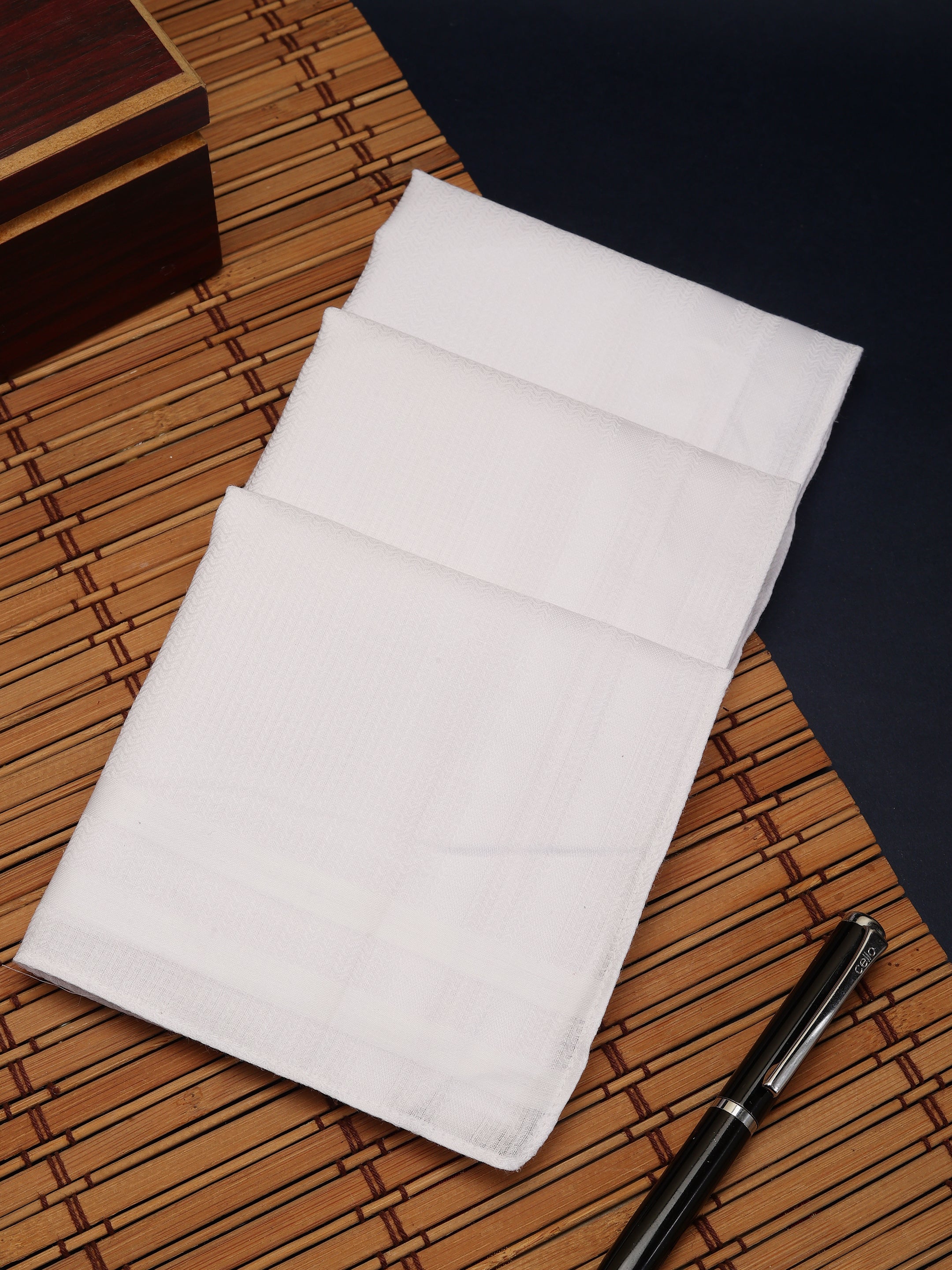 Alvaro Castagnino Men Pack Of 3 White Pure Cotton Handkerchief