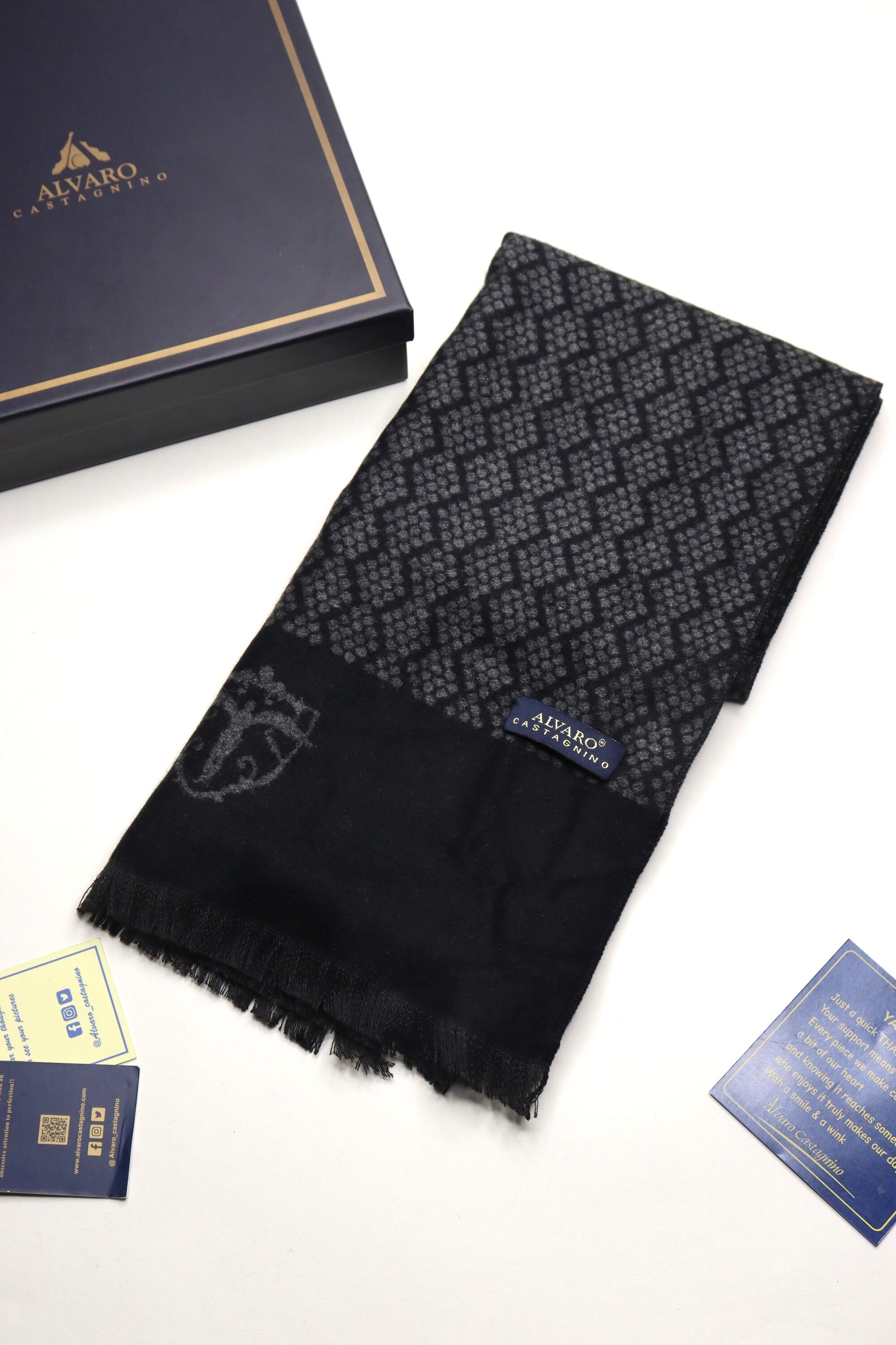 Black & Grey Geometric Pattern Muffler