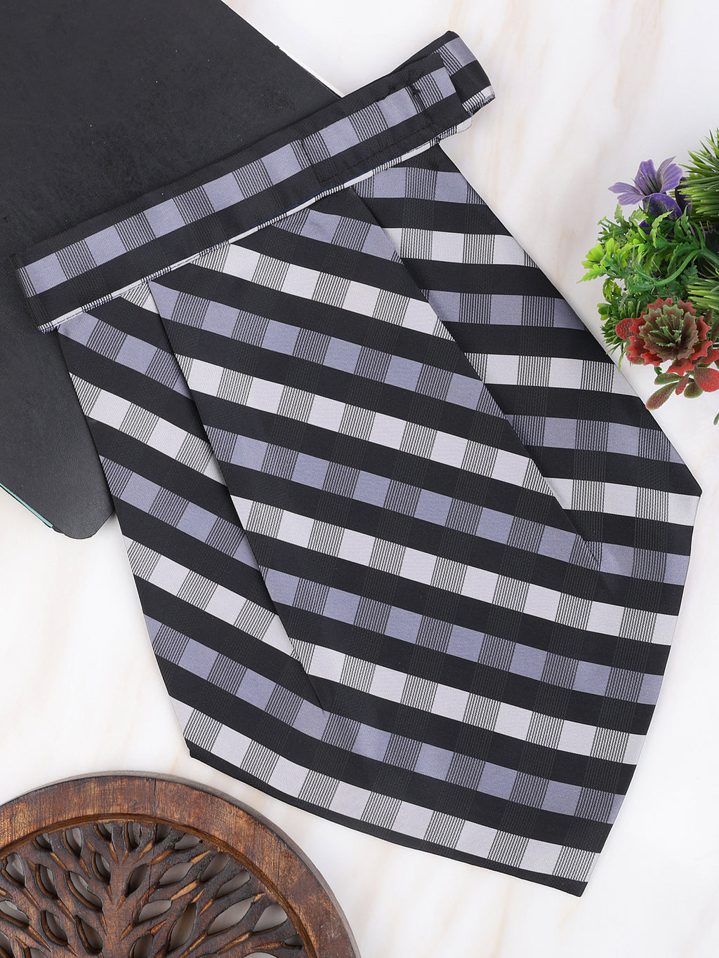 Alvaro Castagnino Men Black & Grey Checked Cravat