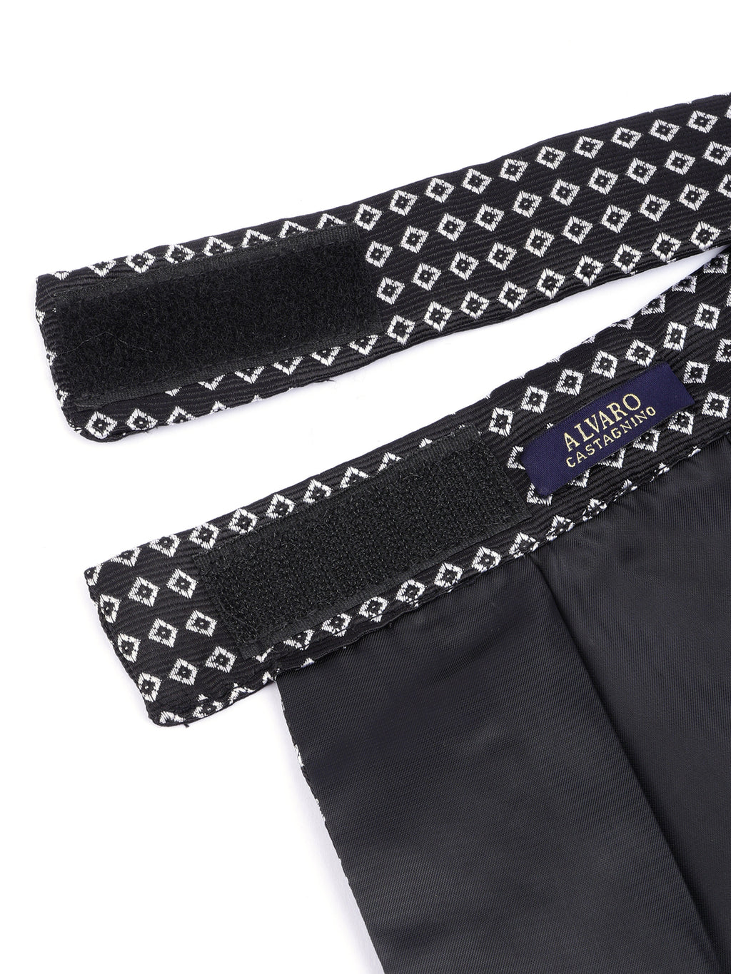 Alvaro Castagnino Men Black & White Printed Cravat