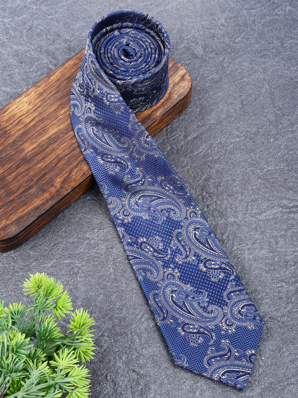Alvaro Castagnino Men's British style Silk Broad Tie