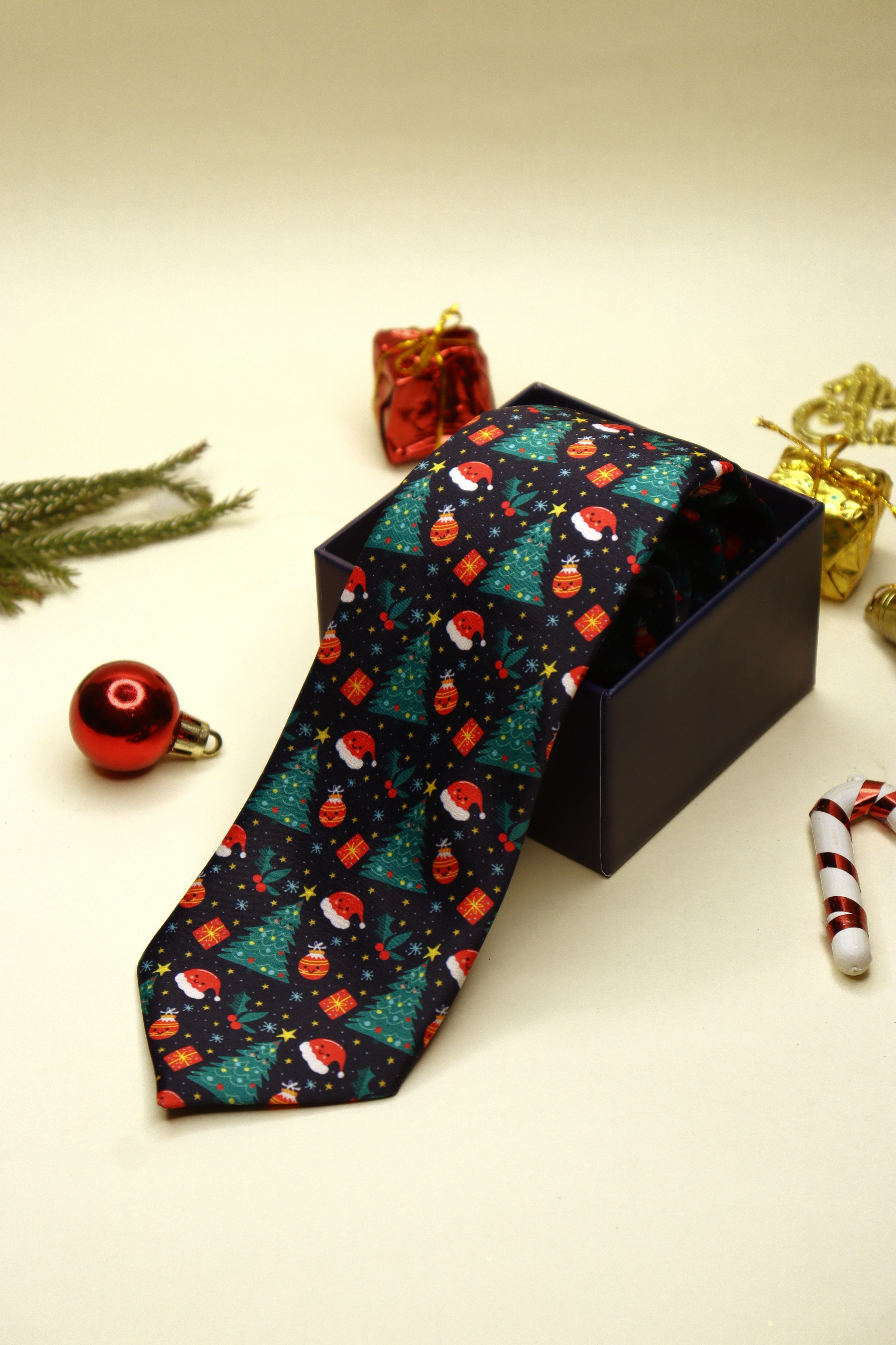 Christmas Tree Print Tie