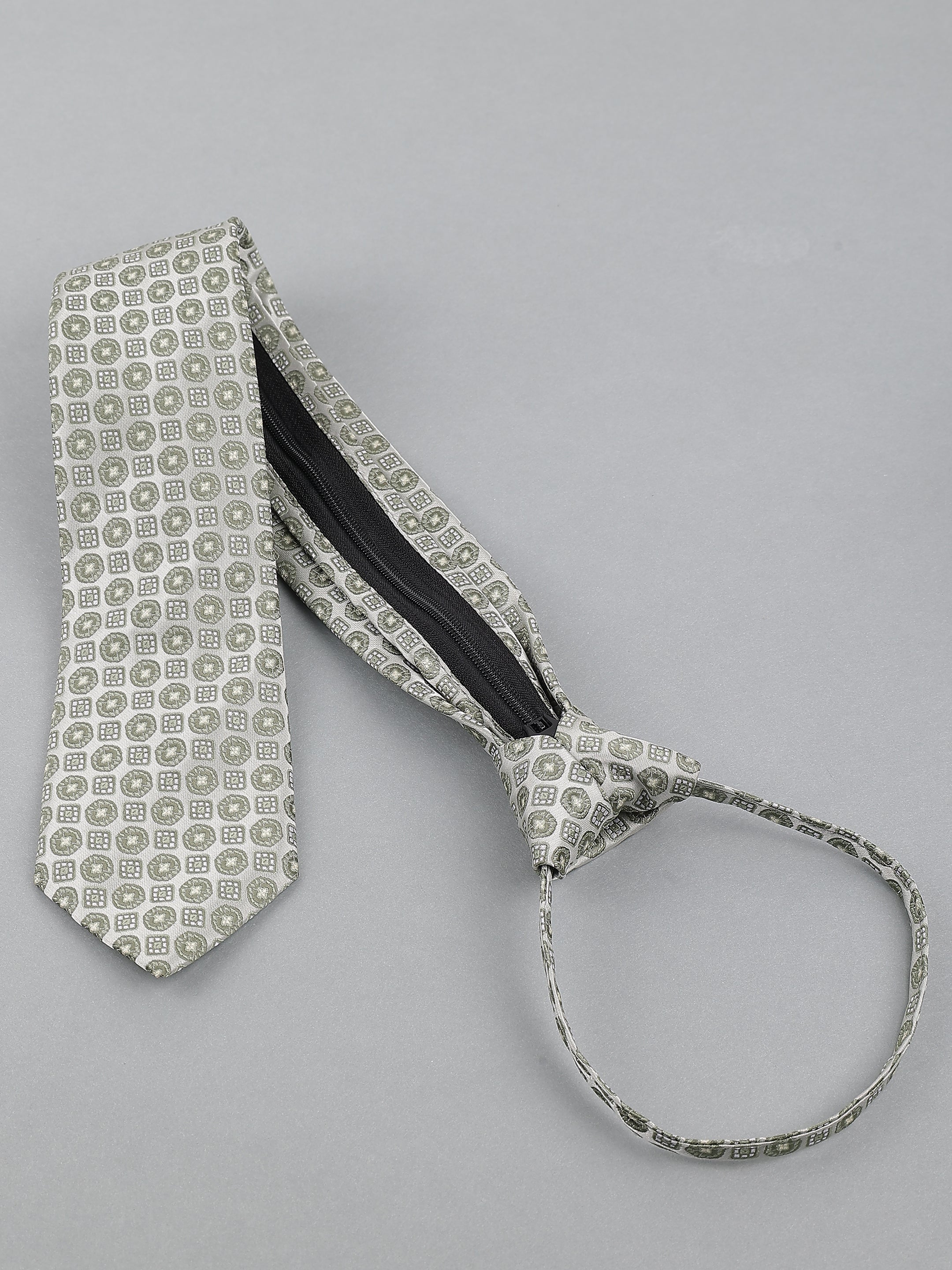 Silver Medallion Geometric Zipper Tie