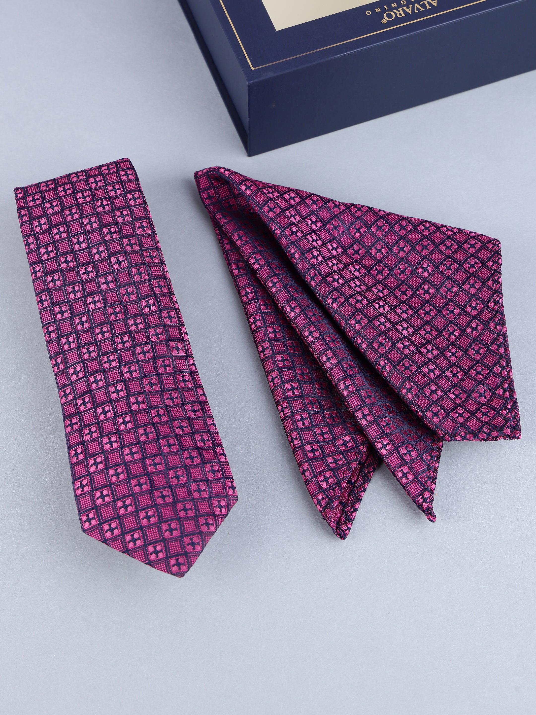 Pink Geometric Necktie Gift Set