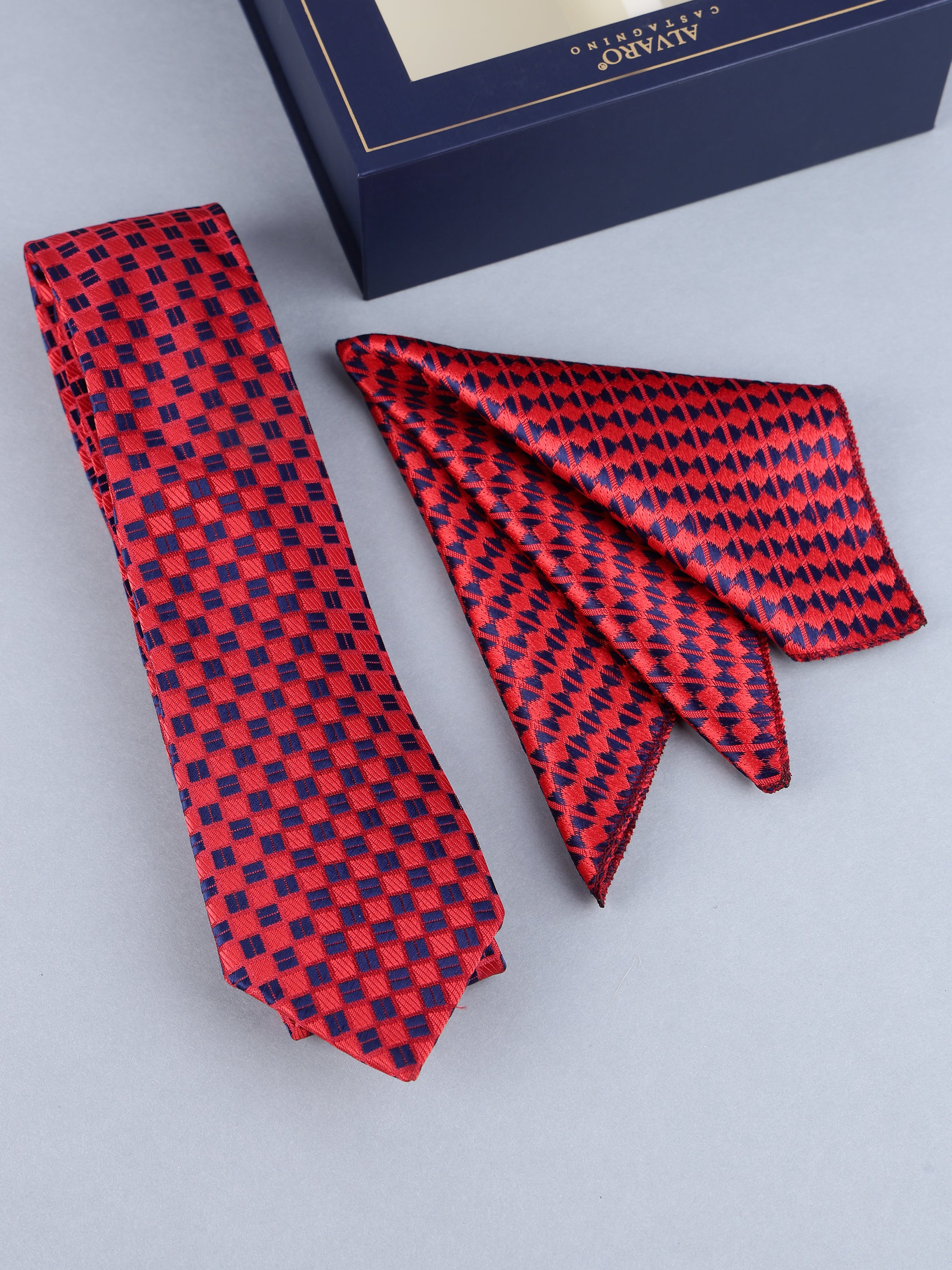 Red & Navy Geometric Necktie Gift Set