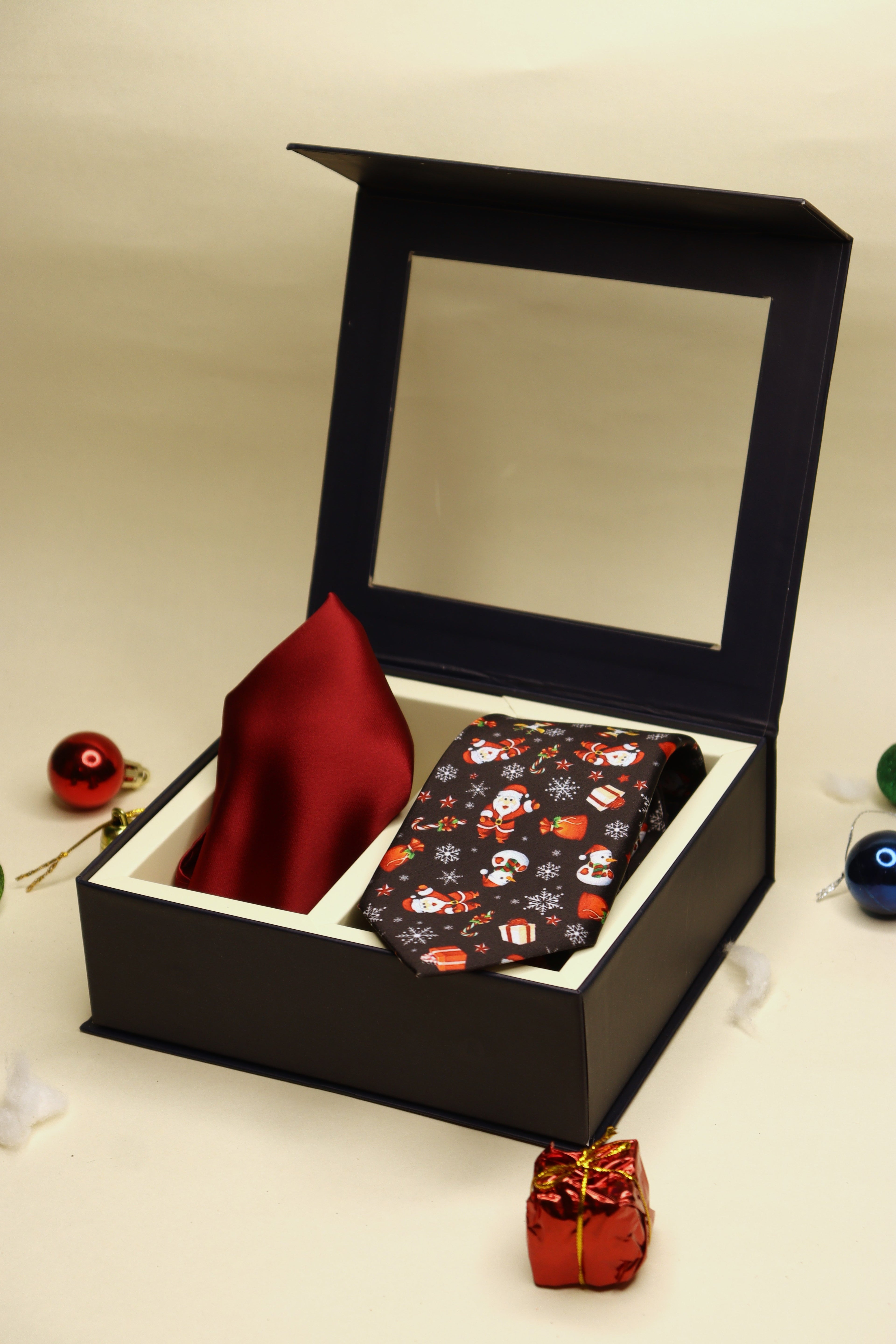 Santa Deep Black Necktie & Maroon Pocket Square Gift Set