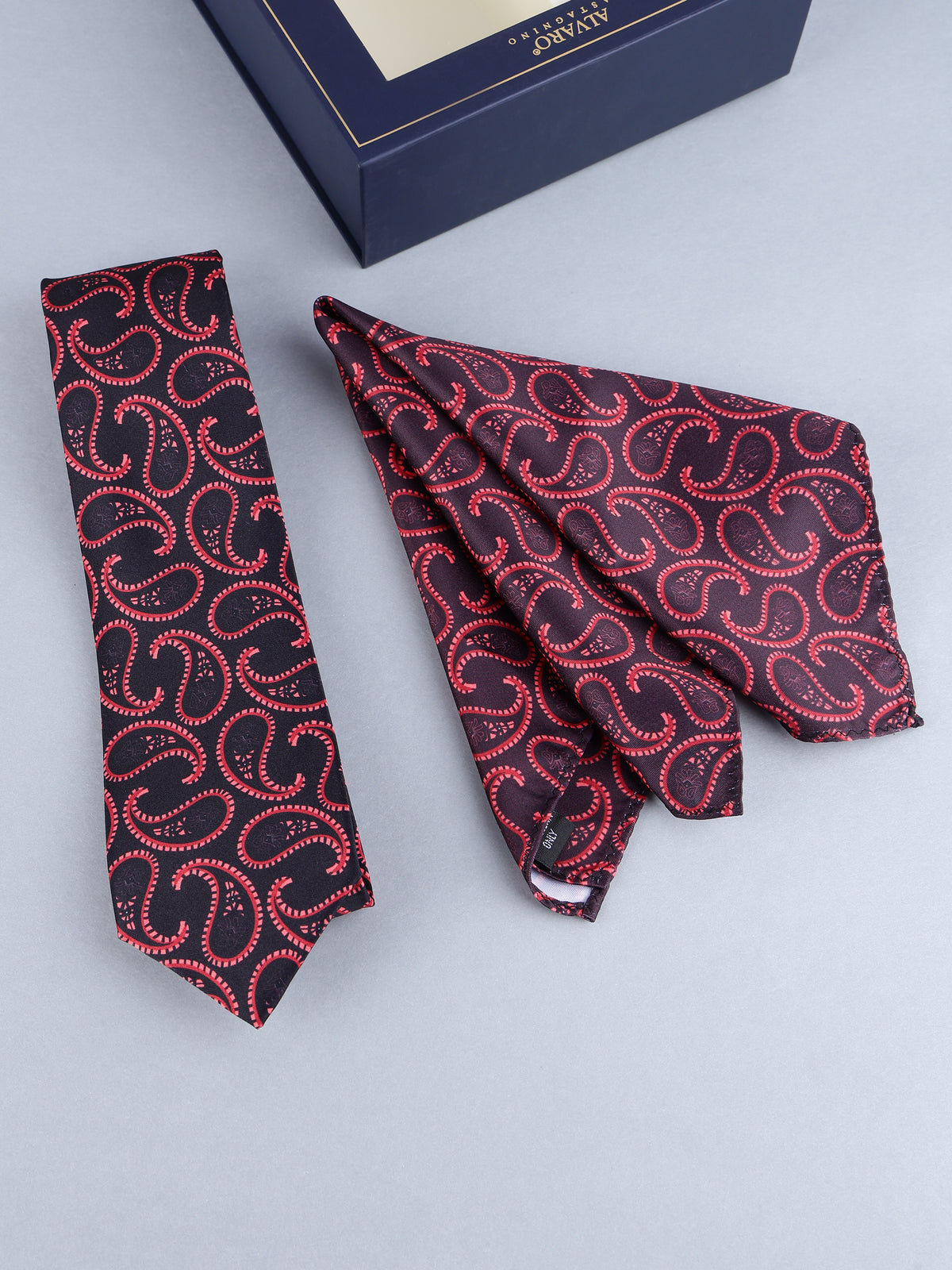 Paisley Necktie & Pocket Square Gift Set