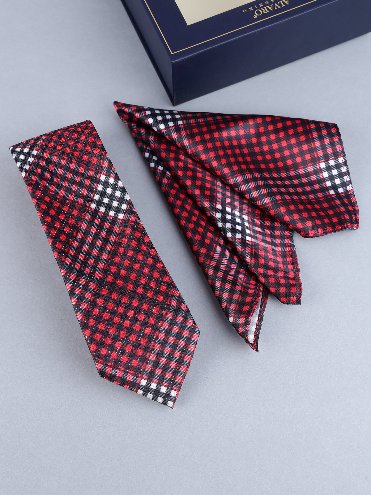 Red & Black Checked Necktie & Pocket Square Gift Set