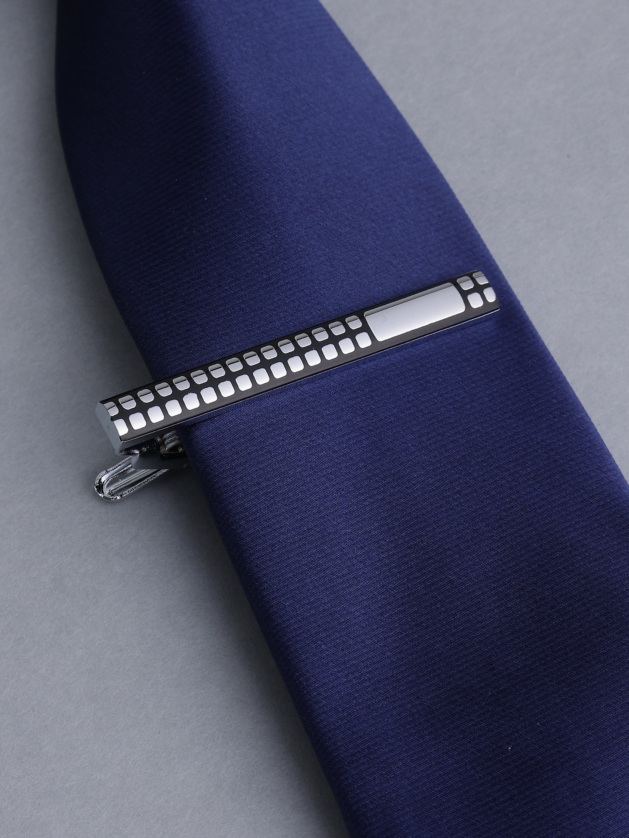 Black & White Enamel Patterned Tie Pin