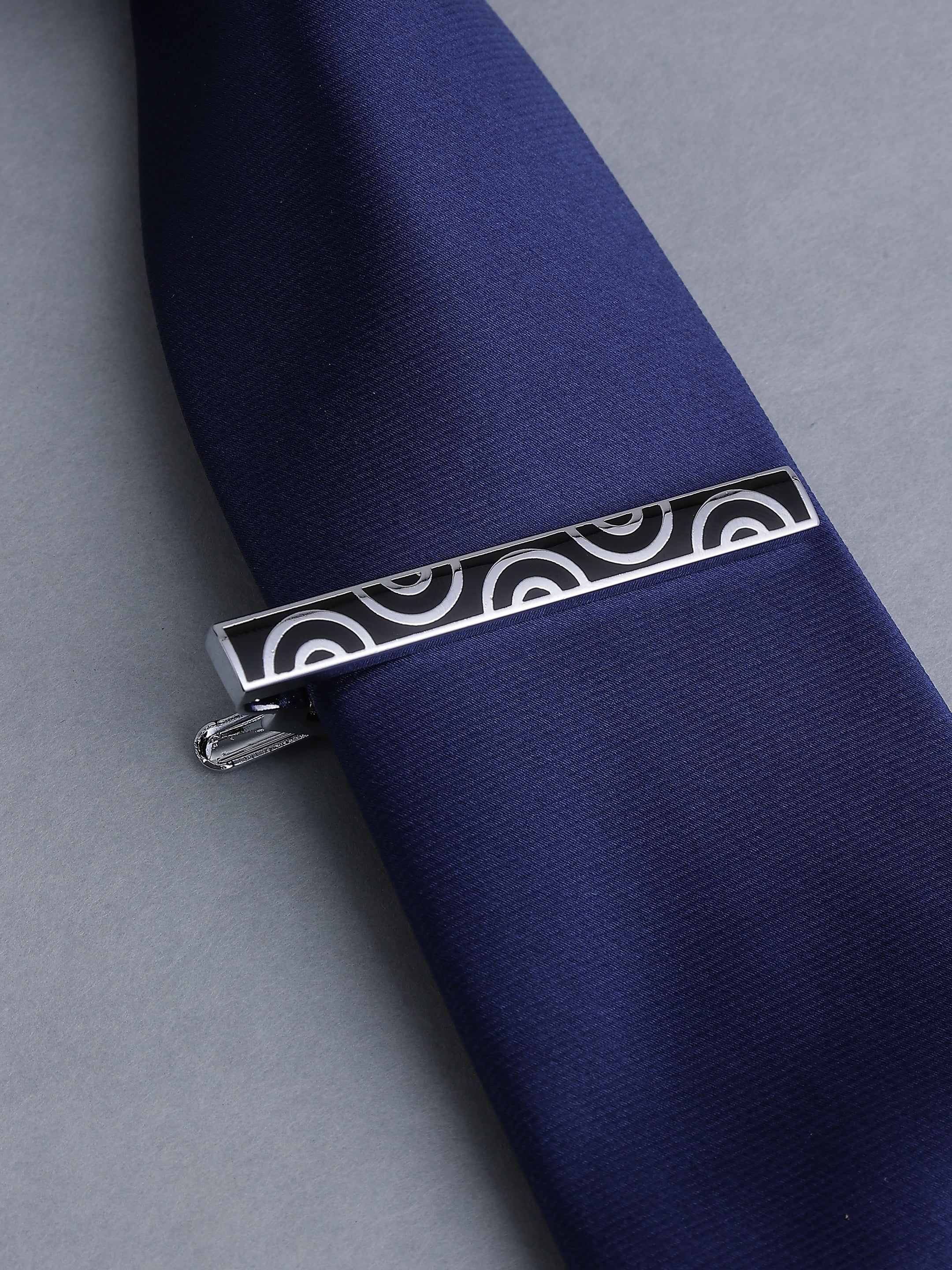 Black & White Swirl Pattern Tie Pin