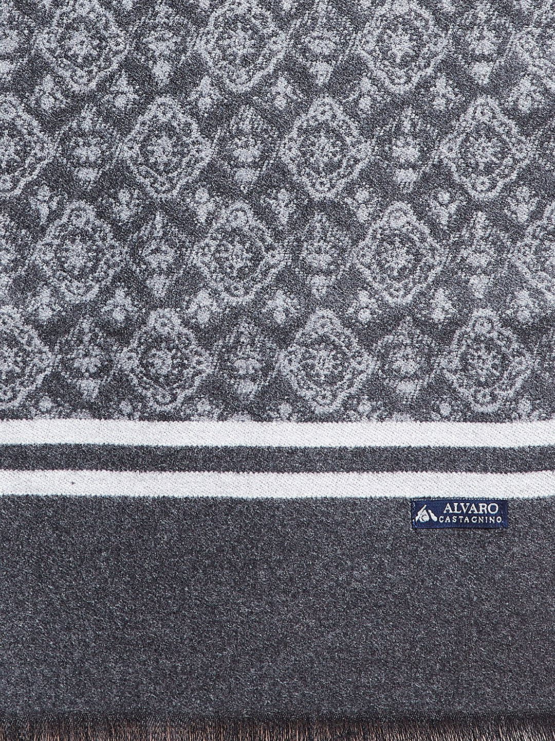 Alvaro Castagnino Men's Grey Colored Checked Muffler