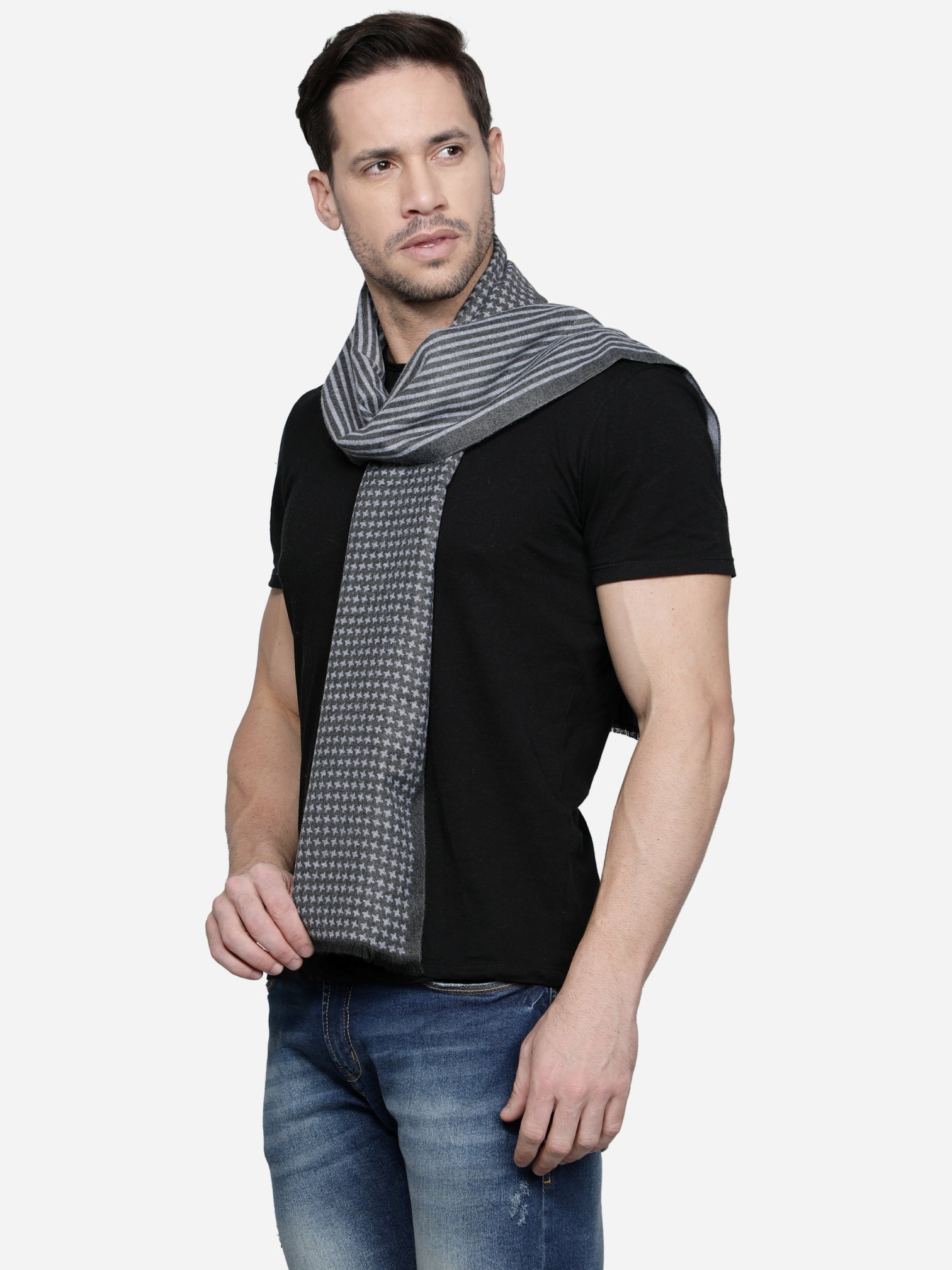 Alvaro Castagnino Men's Grey Colored Viscose Muffler
