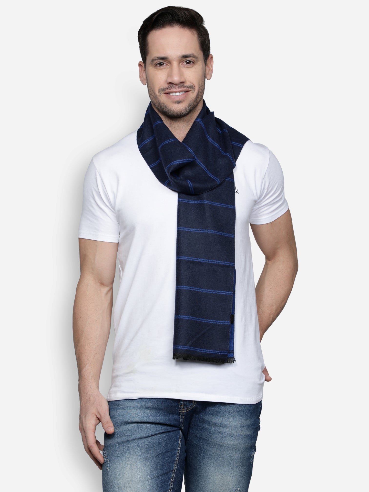 Alvaro Castagnino Men's Blue Colored Check Viscose Muffler