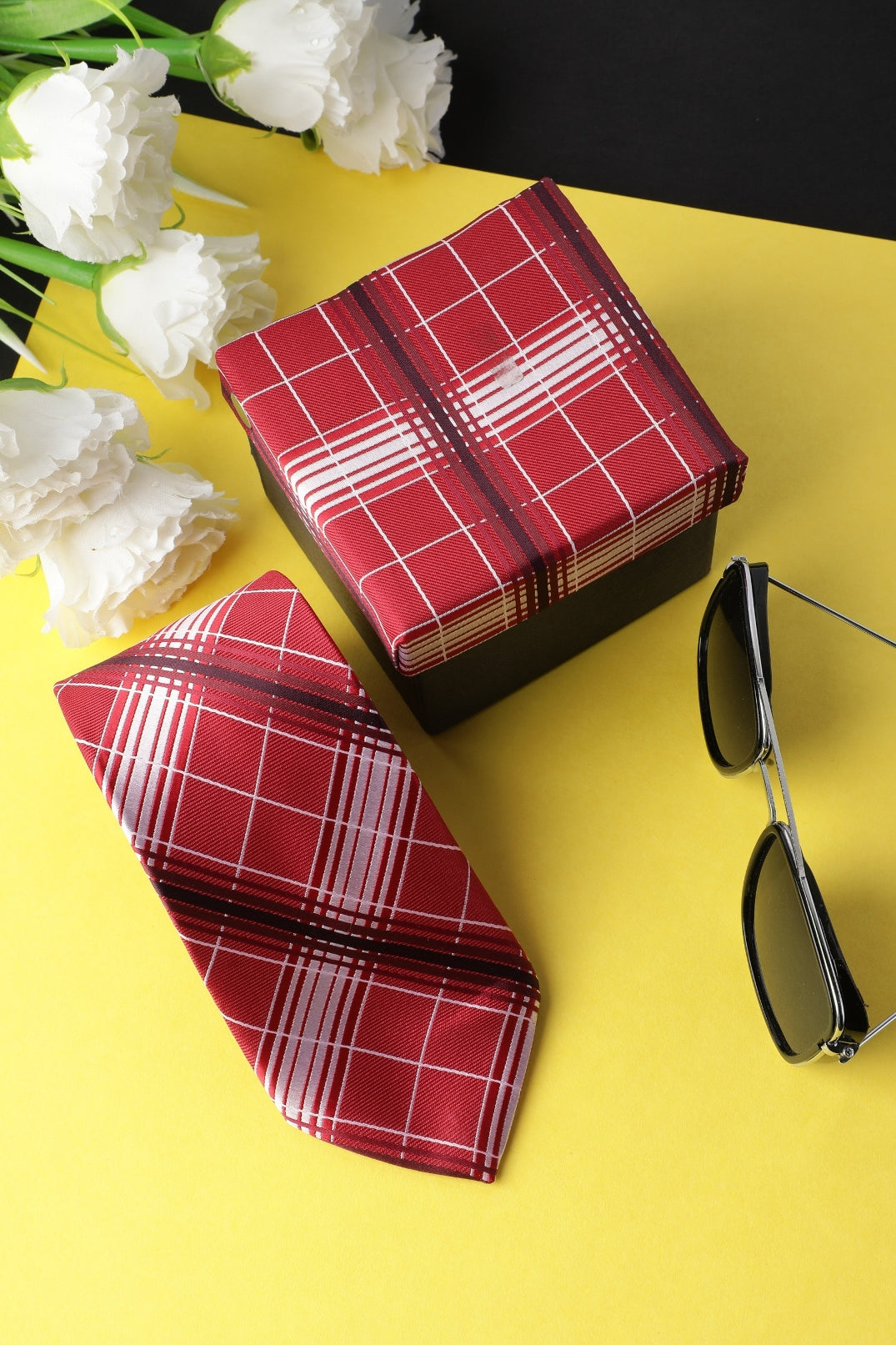 Alvaro Castagnino Microfiber Red::Multi Colored Stripes Necktie for Men