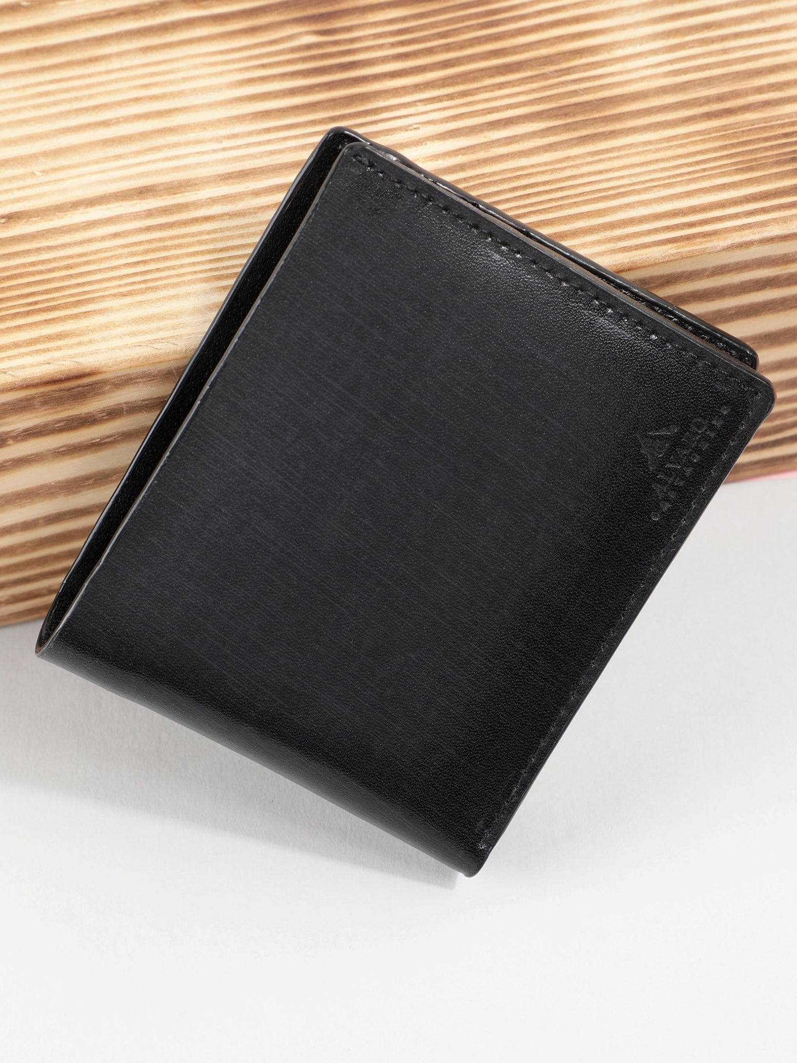 Black Linear Grain Leather Wallet